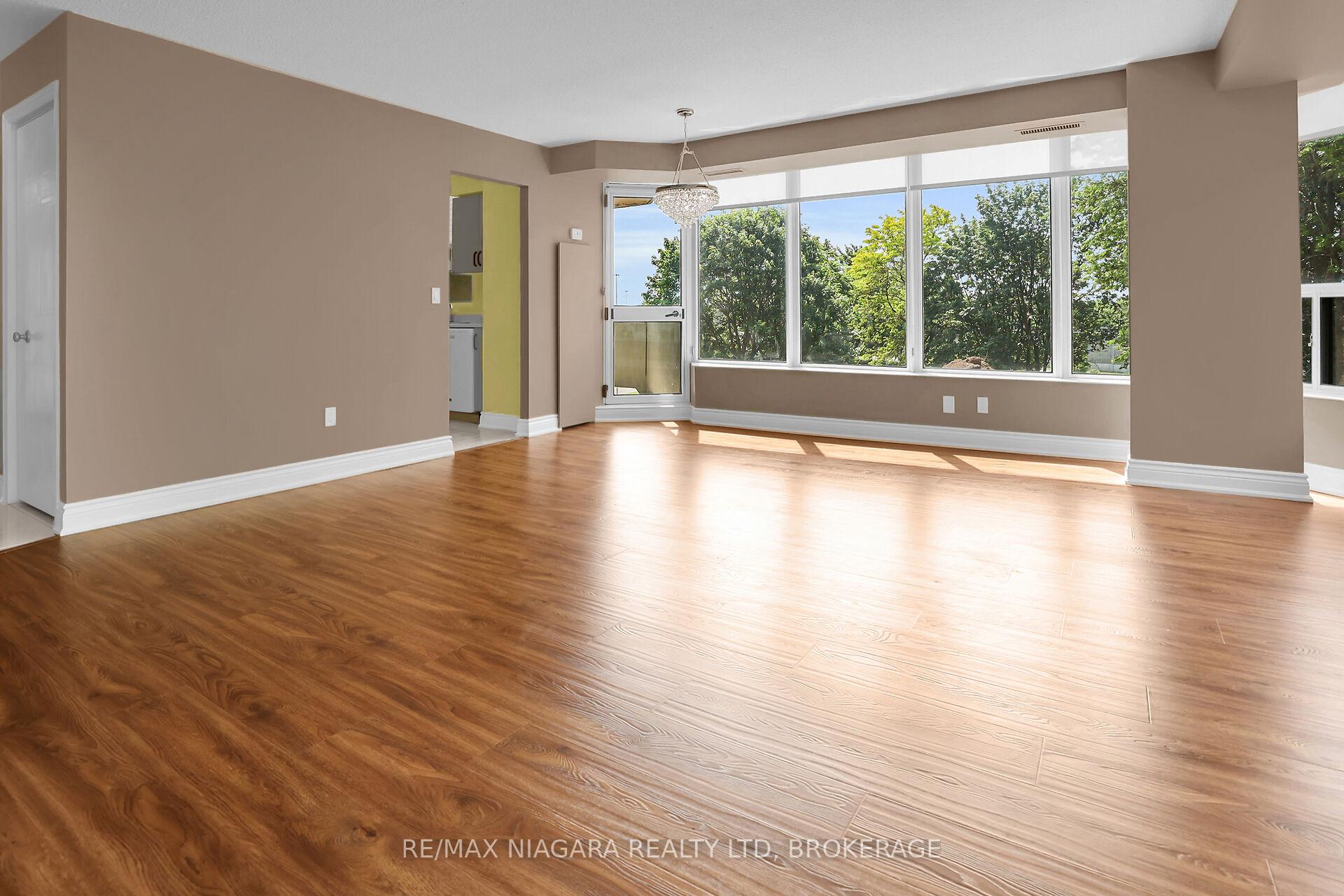 Photo 11 of Unit 304, 81 Scott Street, St. Catharines, Lakeport — HOMEH