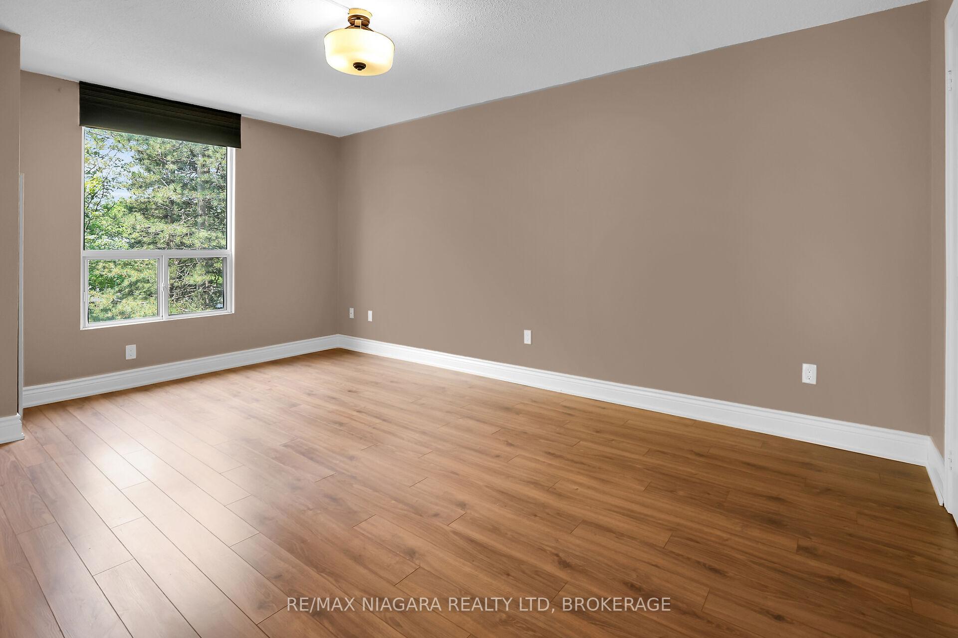 Photo 13 of Unit 304, 81 Scott Street, St. Catharines, Lakeport — HOMEH