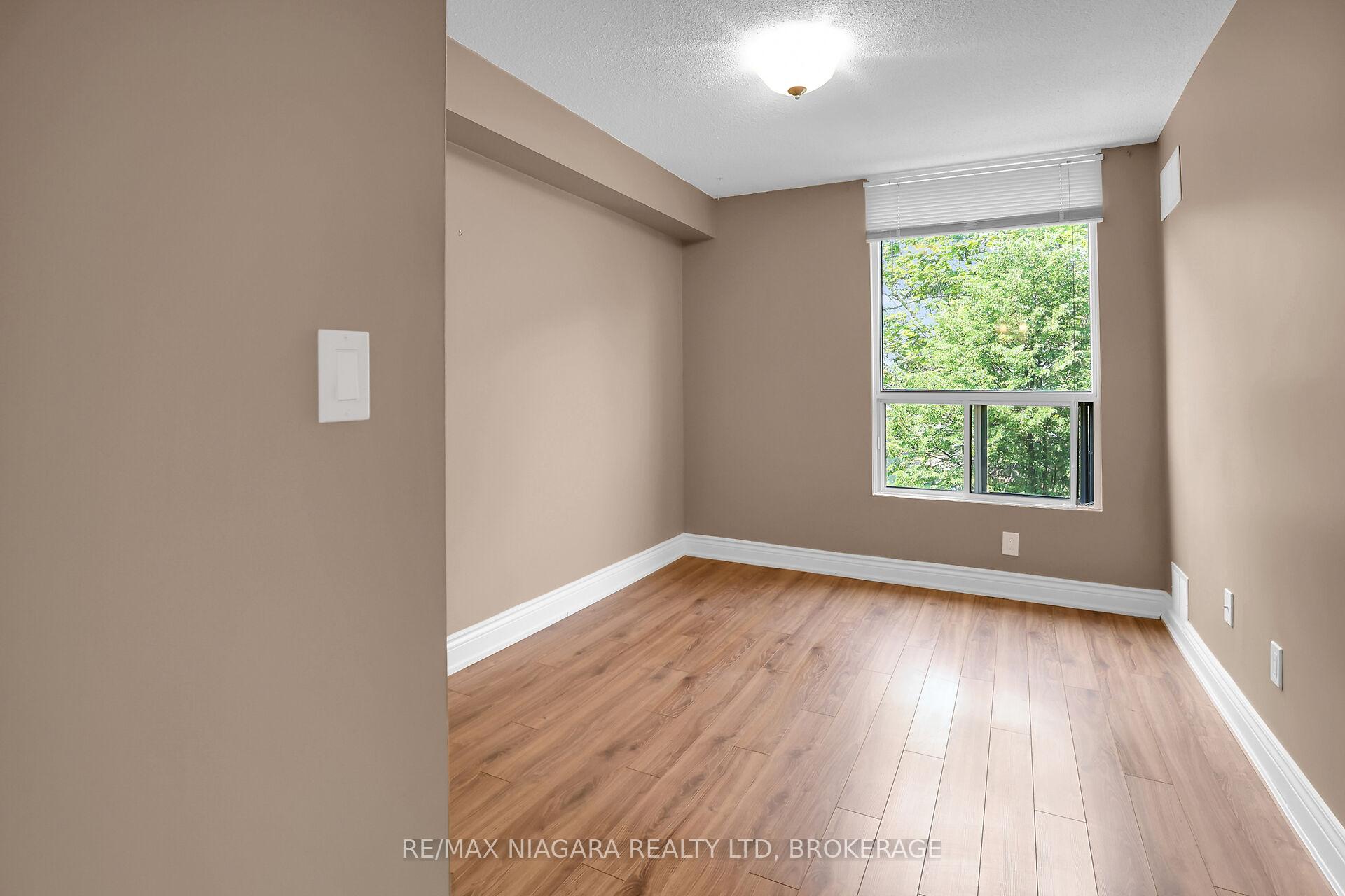 Photo 16 of Unit 304, 81 Scott Street, St. Catharines, Lakeport — HOMEH