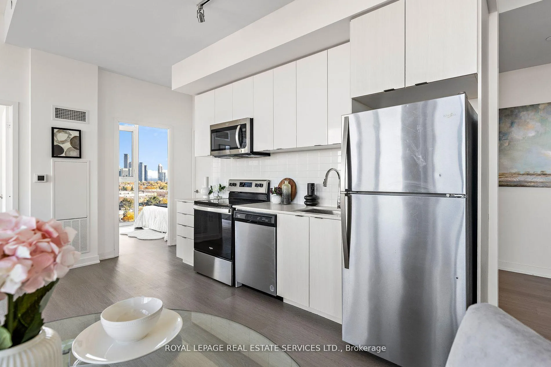 Photo 9 of Unit 720, 859 The Queensway, Etobicoke, Stonegate-Queensway — HOMEH