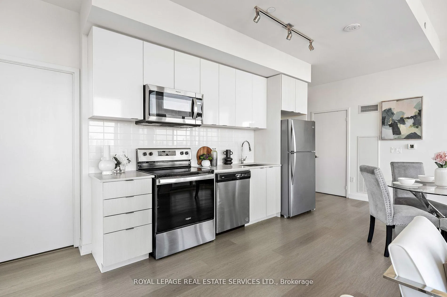 Photo 11 of Unit 720, 859 The Queensway, Etobicoke, Stonegate-Queensway — HOMEH