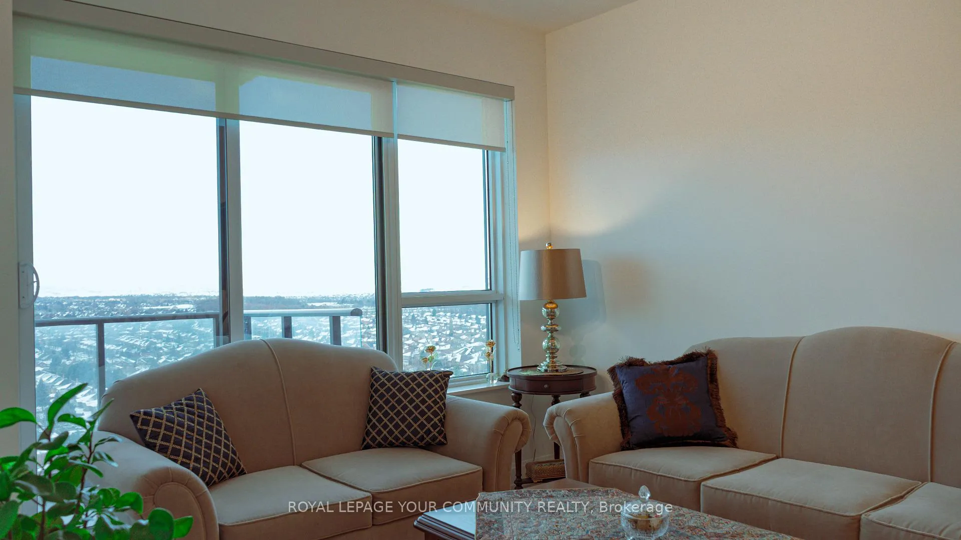 Photo 12 of Unit 2012, 12 Ghandi Lane, Markham, Aileen-Willowbrook — HOMEH