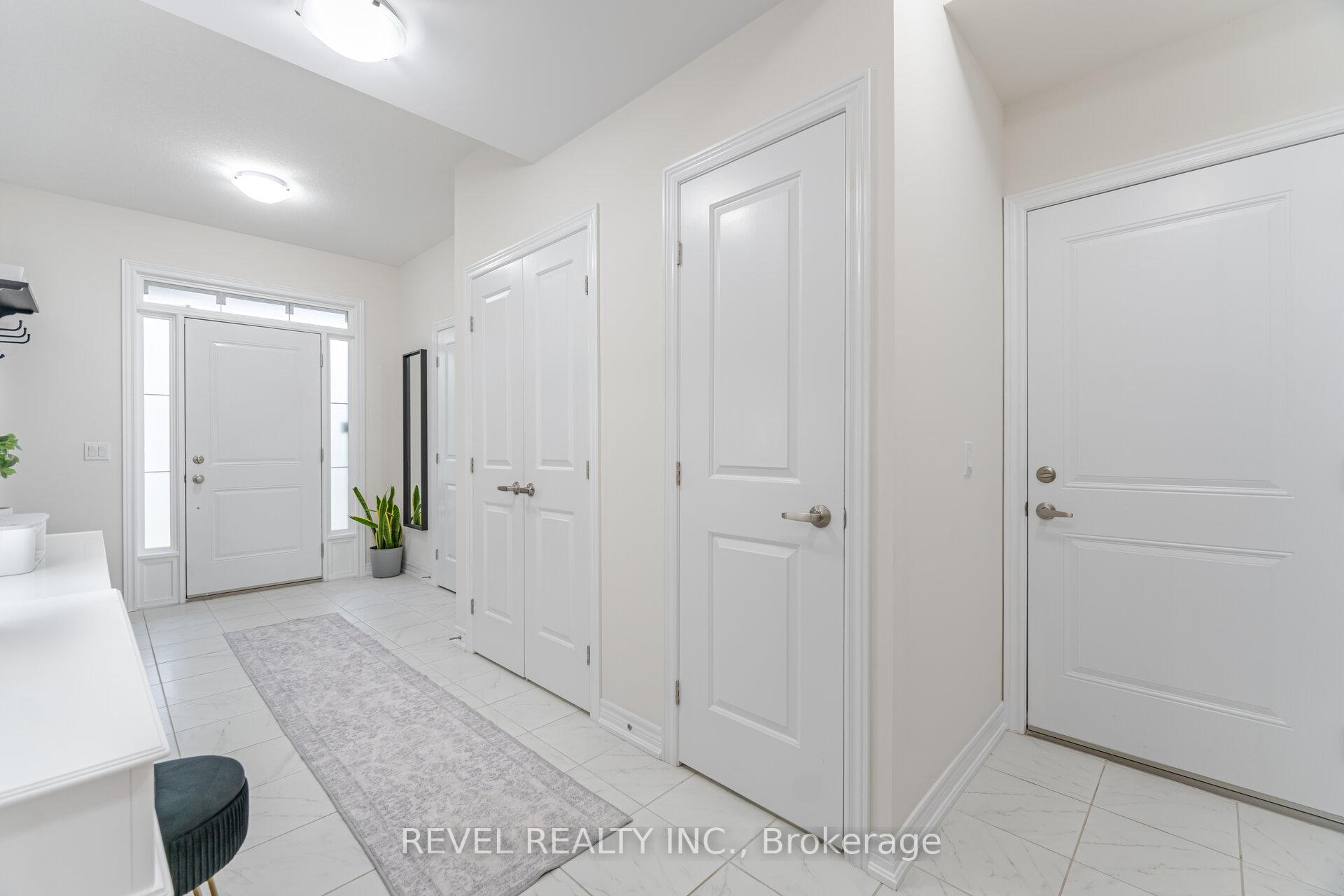 Photo 2 of 316 Humphrey Street, Hamilton, Waterdown — HOMEH