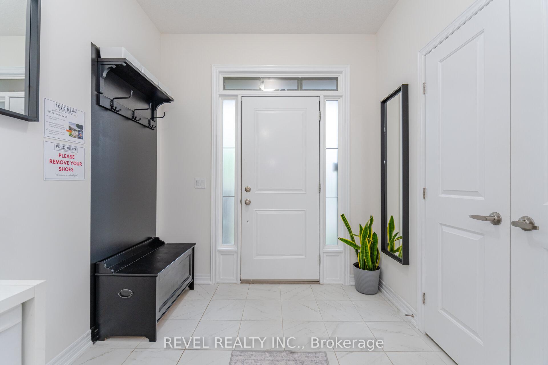 Photo 3 of 316 Humphrey Street, Hamilton, Waterdown — HOMEH