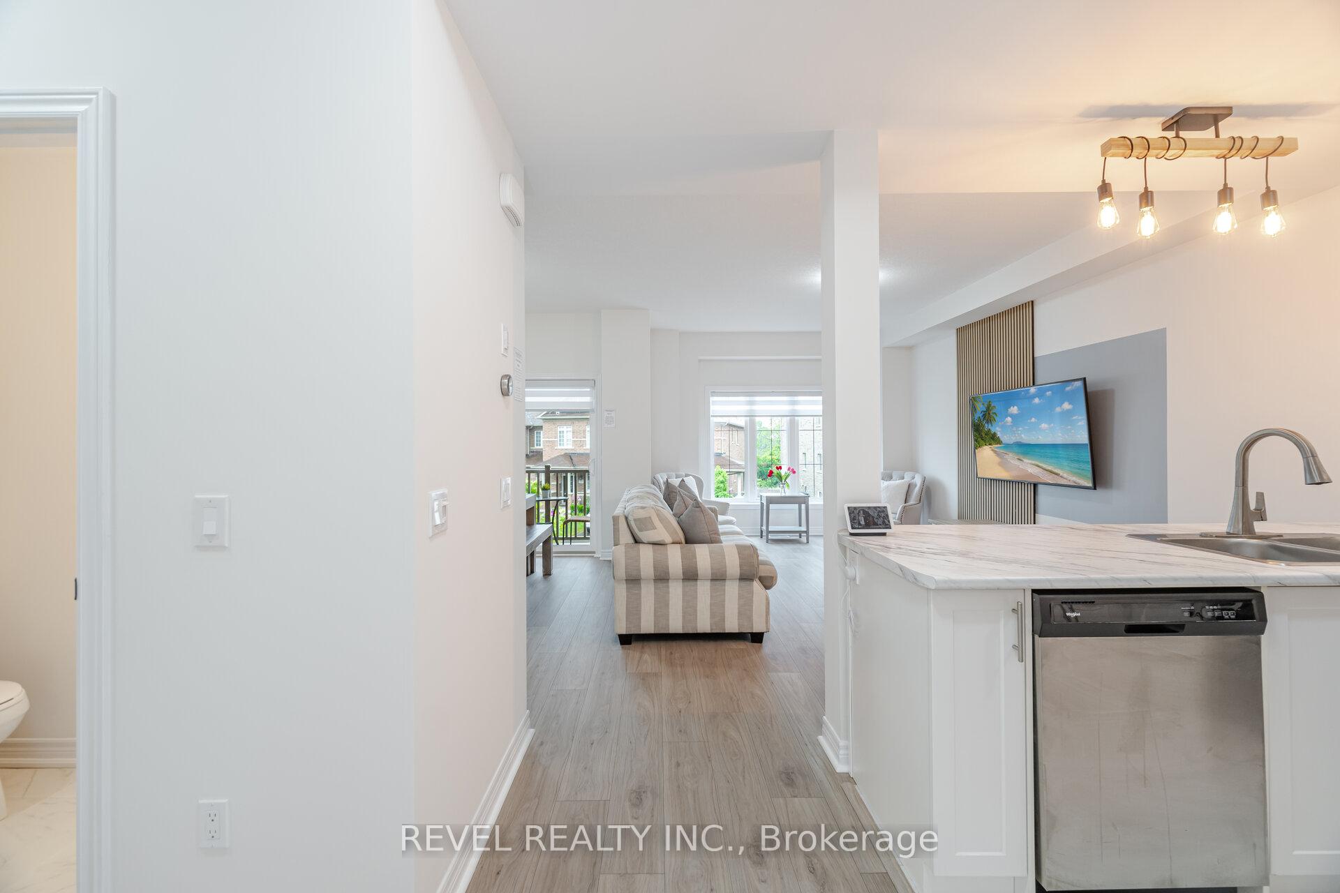 Photo 6 of 316 Humphrey Street, Hamilton, Waterdown — HOMEH