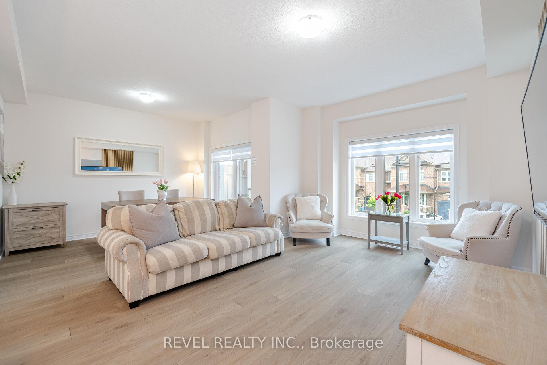 Photo 12 of 316 Humphrey Street, Hamilton, Waterdown — HOMEH