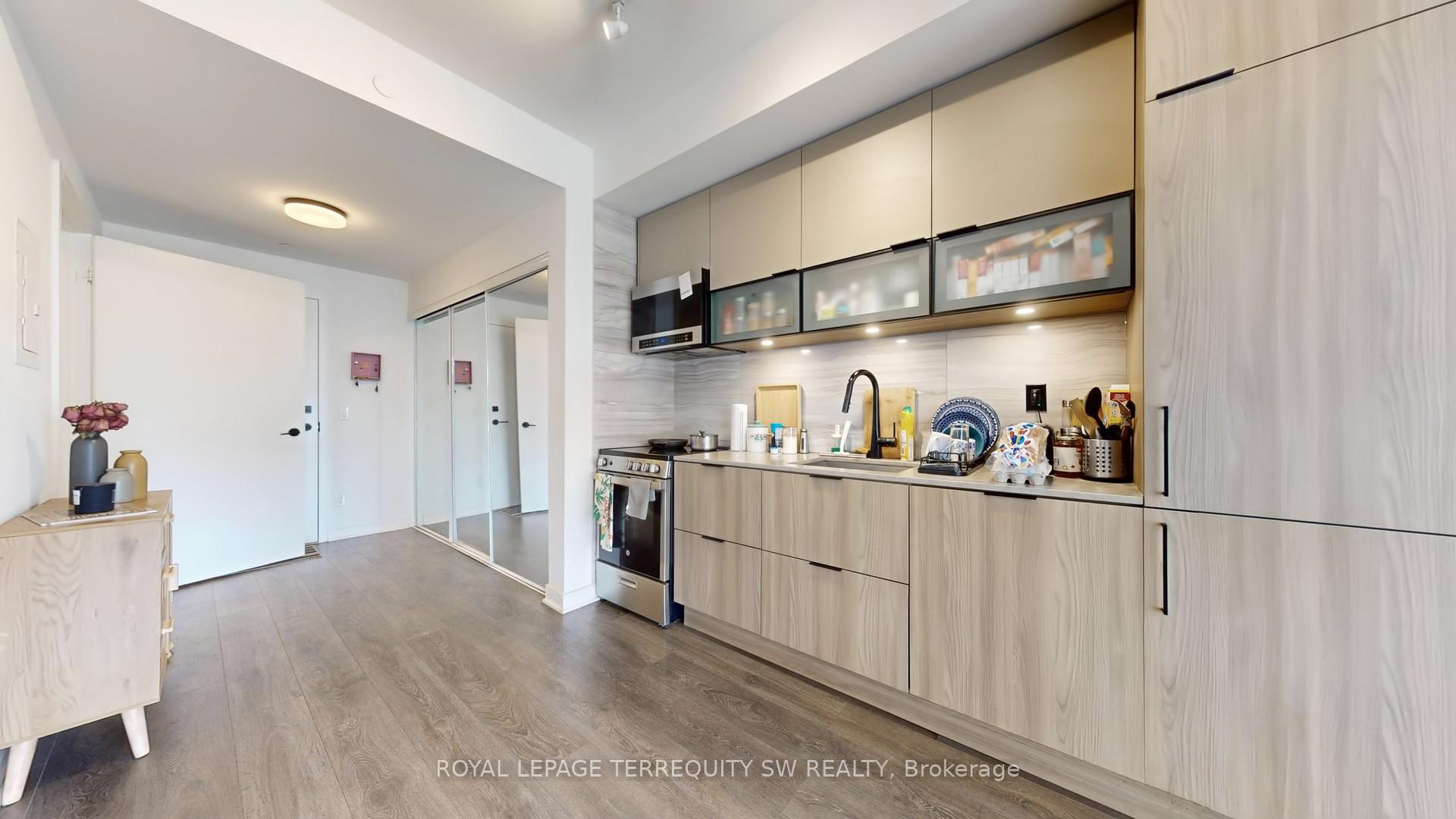 Photo 7 of Unit N815, 35 Rolling Mills Road, Toronto, Waterfront Communities — HOMEH