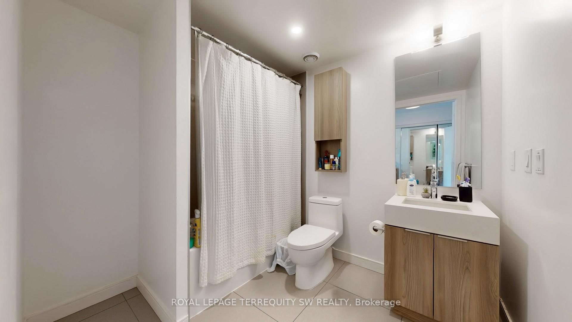 Photo 17 of Unit N815, 35 Rolling Mills Road, Toronto, Waterfront Communities — HOMEH