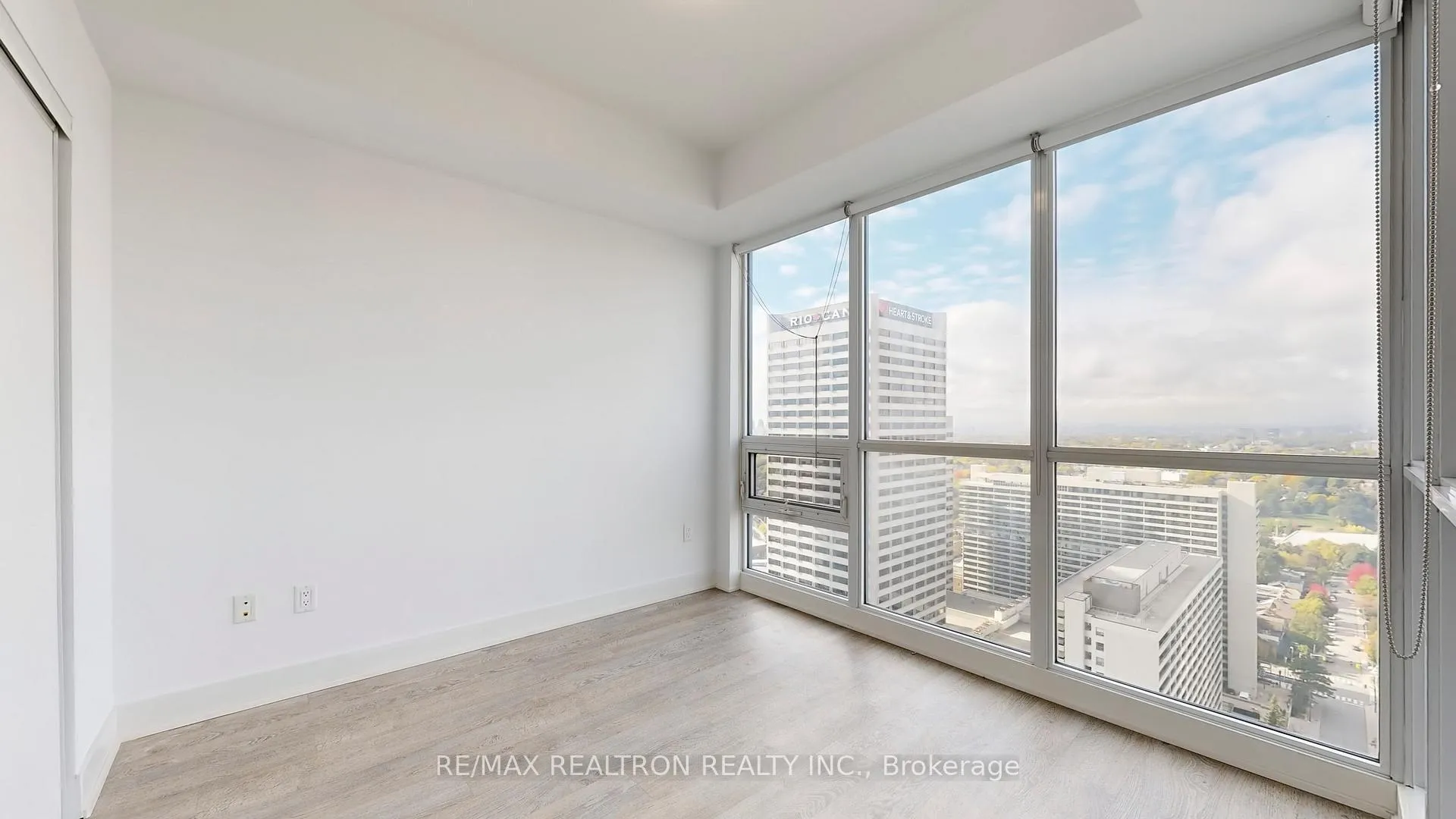 Photo 14 of Unit 3003, 30 Roehampton Avenue, Toronto, Mount Pleasant West — HOMEH
