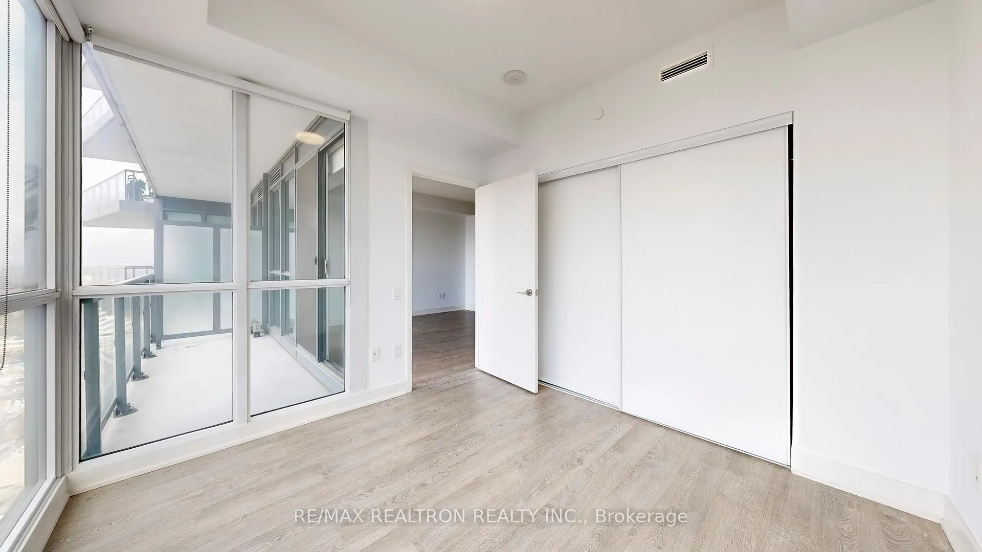 Photo 16 of Unit 3003, 30 Roehampton Avenue, Toronto, Mount Pleasant West — HOMEH