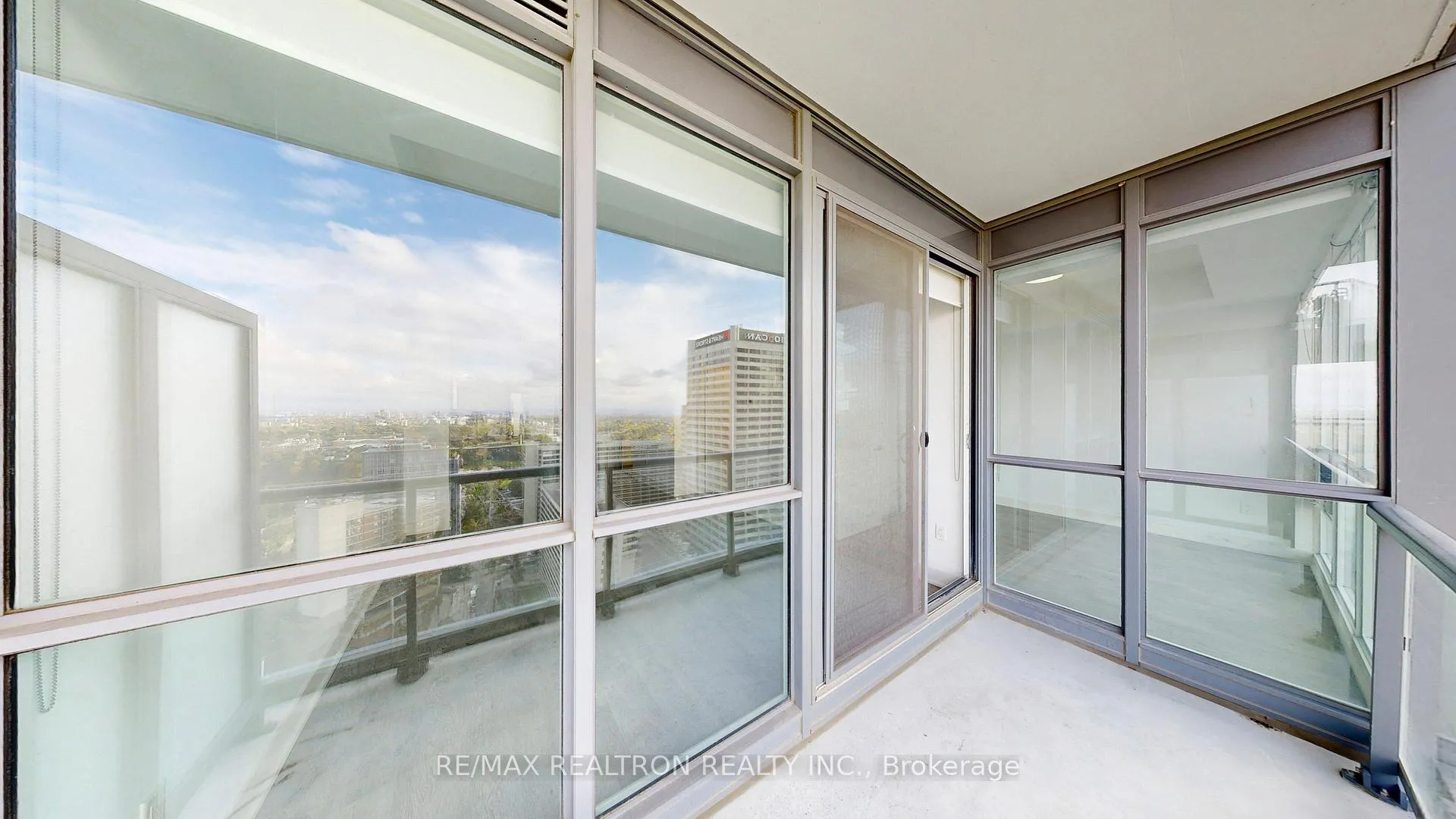 Photo 19 of Unit 3003, 30 Roehampton Avenue, Toronto, Mount Pleasant West — HOMEH
