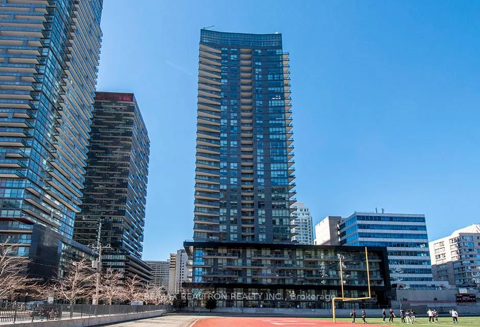 Photo 34 of Unit 3003, 30 Roehampton Avenue, Toronto, Mount Pleasant West — HOMEH