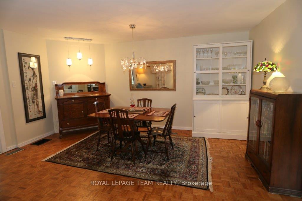 Photo 11 of 16 Gwynne Avenue, Ottawa, Civic Hospital — HOMEH