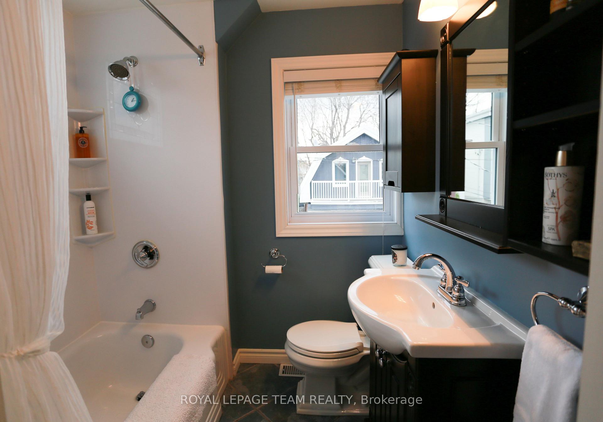Photo 22 of 16 Gwynne Avenue, Ottawa, Civic Hospital — HOMEH