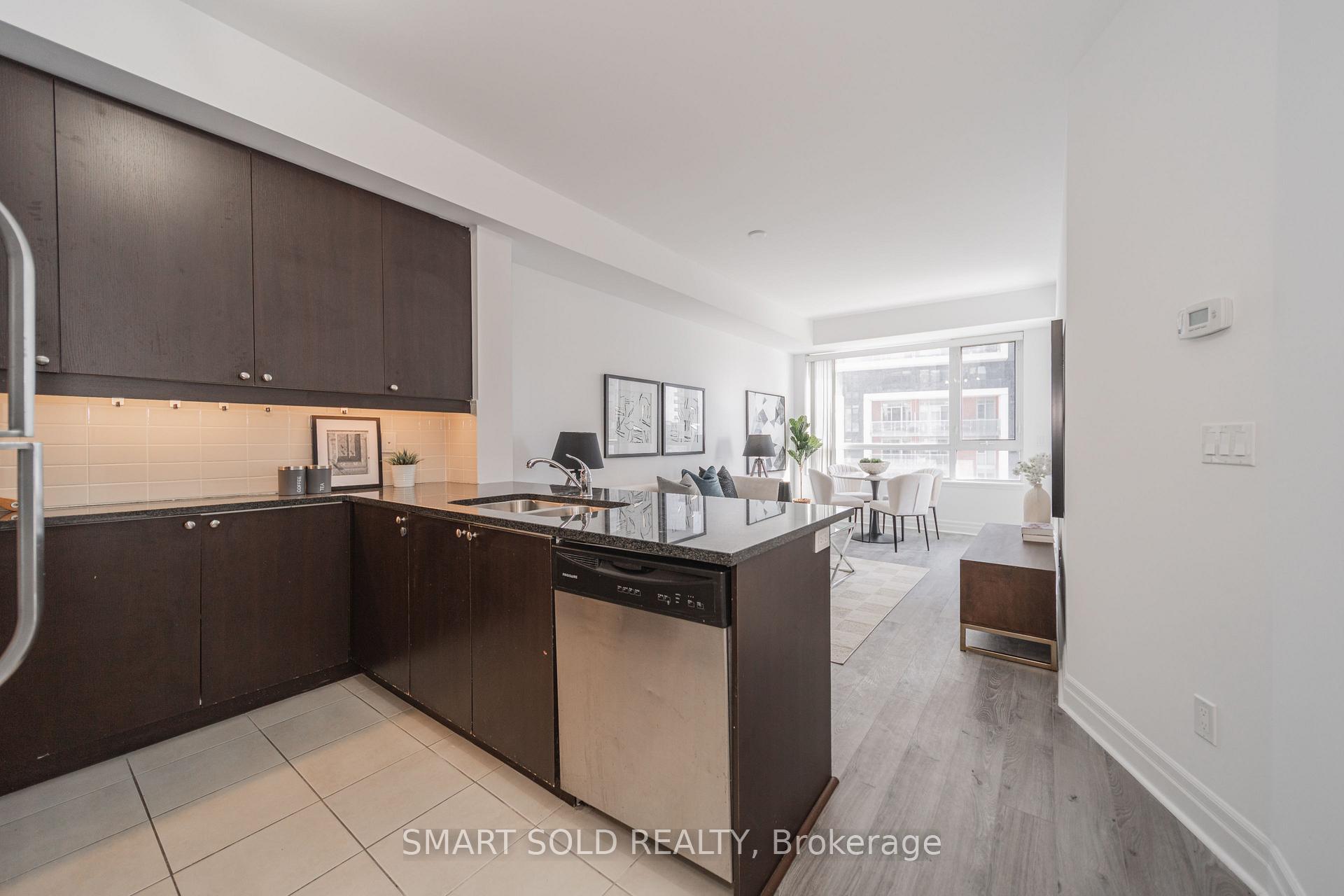 Photo 4 of Unit 813, 8110 Birchmount Road, Markham, Unionville — HOMEH
