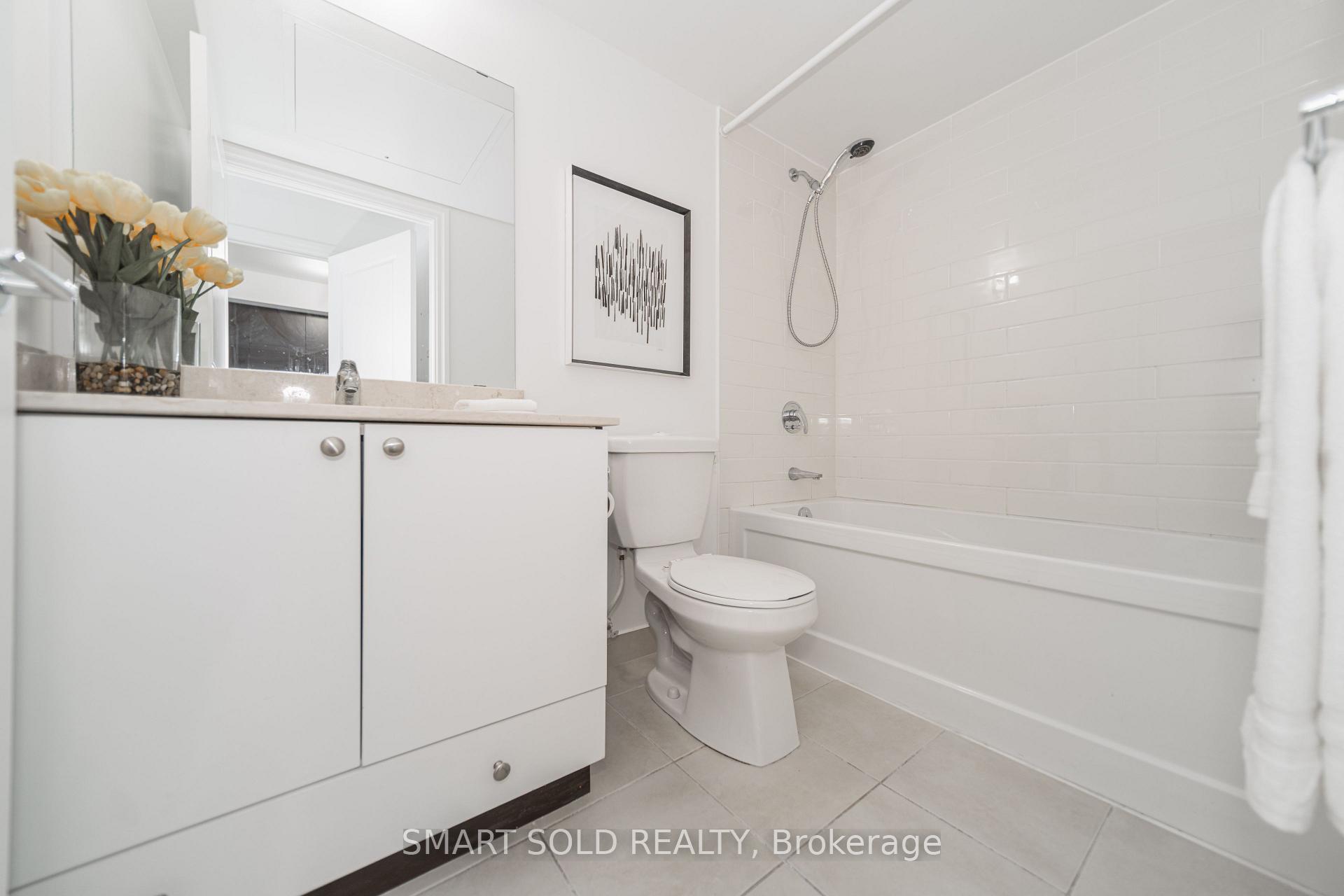 Photo 13 of Unit 813, 8110 Birchmount Road, Markham, Unionville — HOMEH