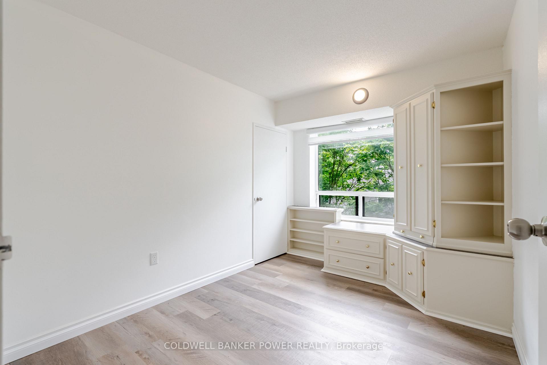 Photo 24 of Unit 415, 521 Riverside Drive, London, North P — HOMEH