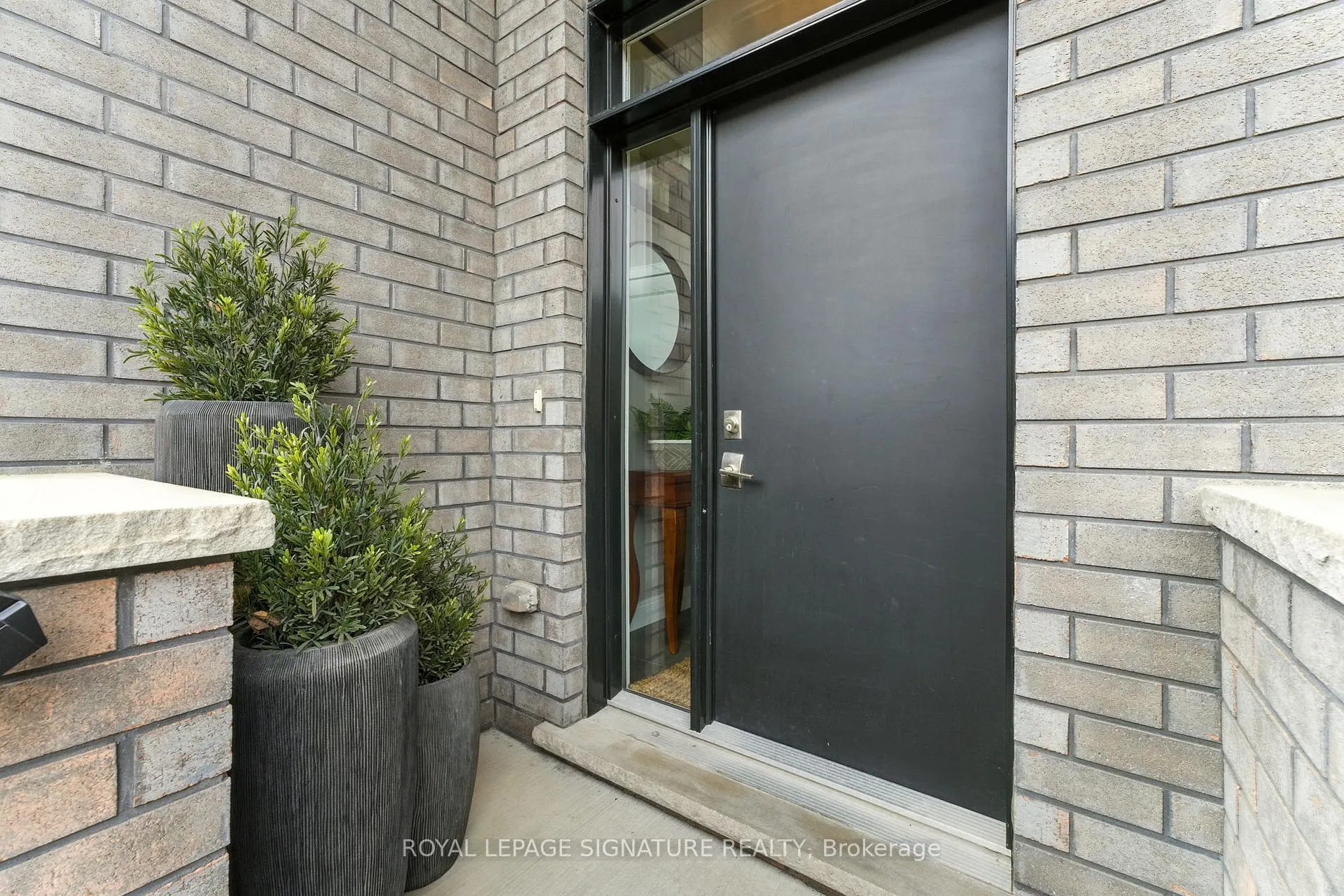 Photo 2 of Unit 33, 60 Arkell Road, Guelph, Kortright East — HOMEH