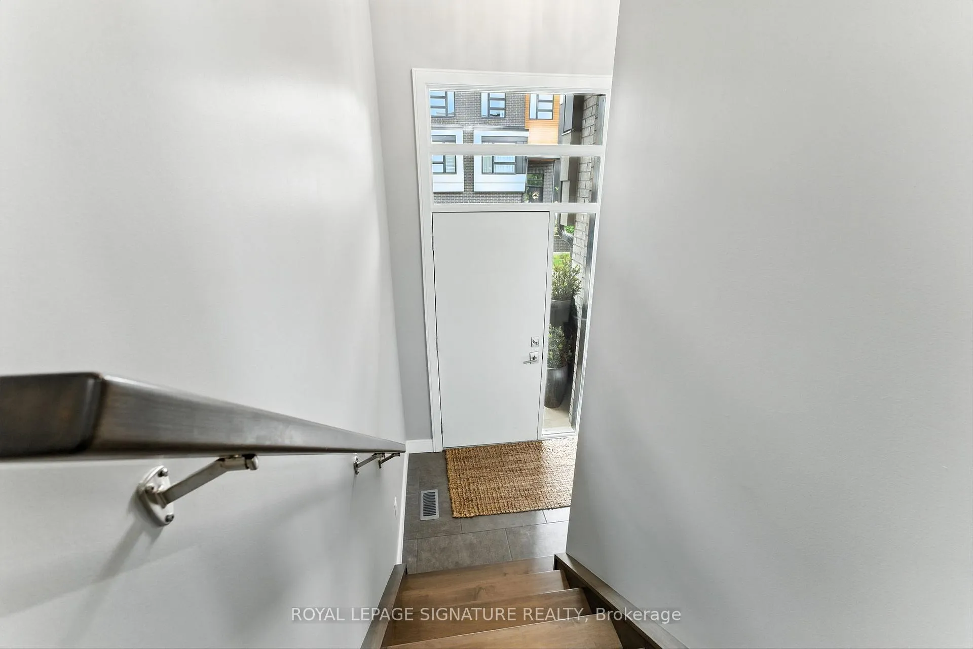 Photo 4 of Unit 33, 60 Arkell Road, Guelph, Kortright East — HOMEH