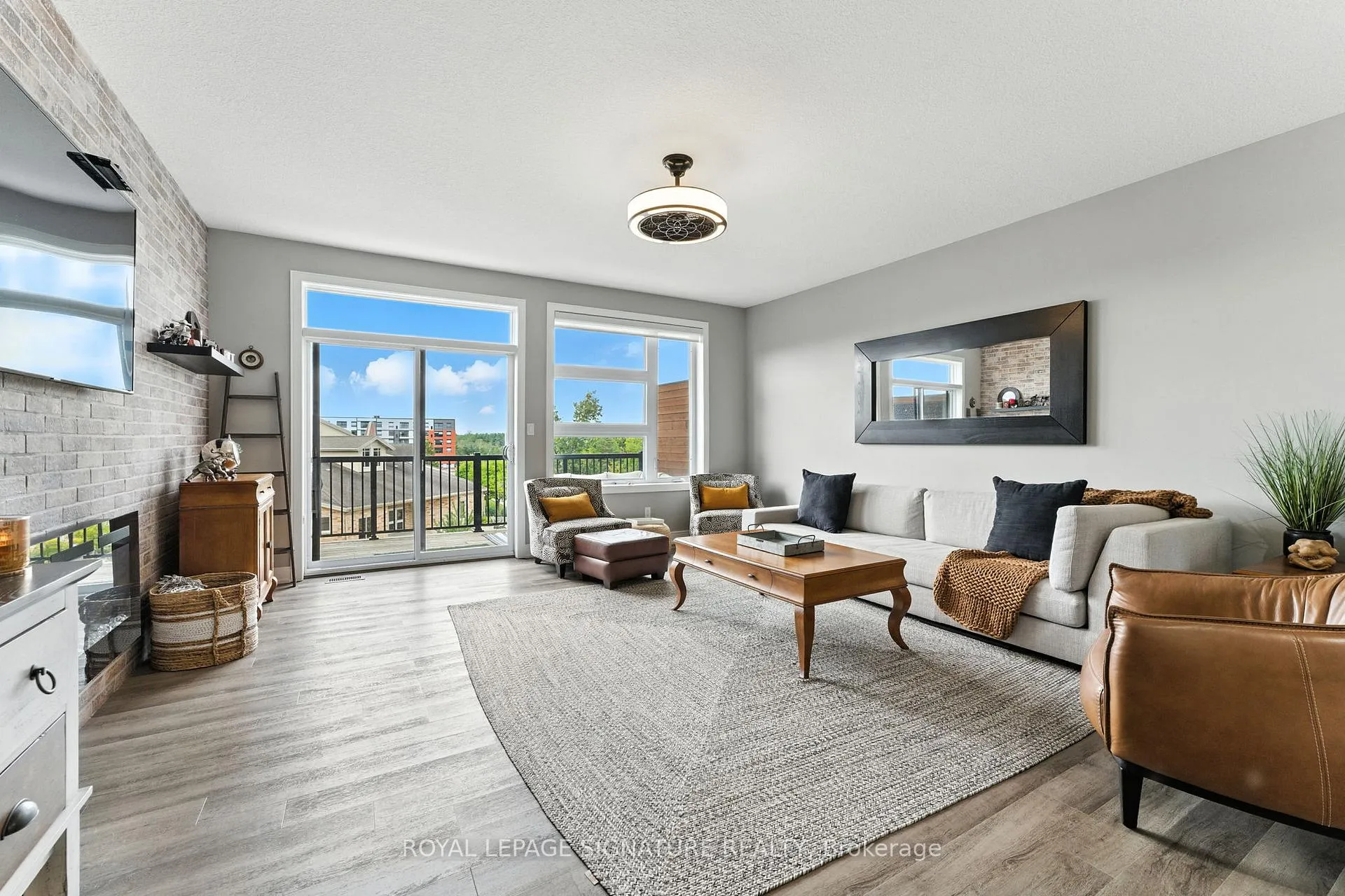 Photo 12 of Unit 33, 60 Arkell Road, Guelph, Kortright East — HOMEH