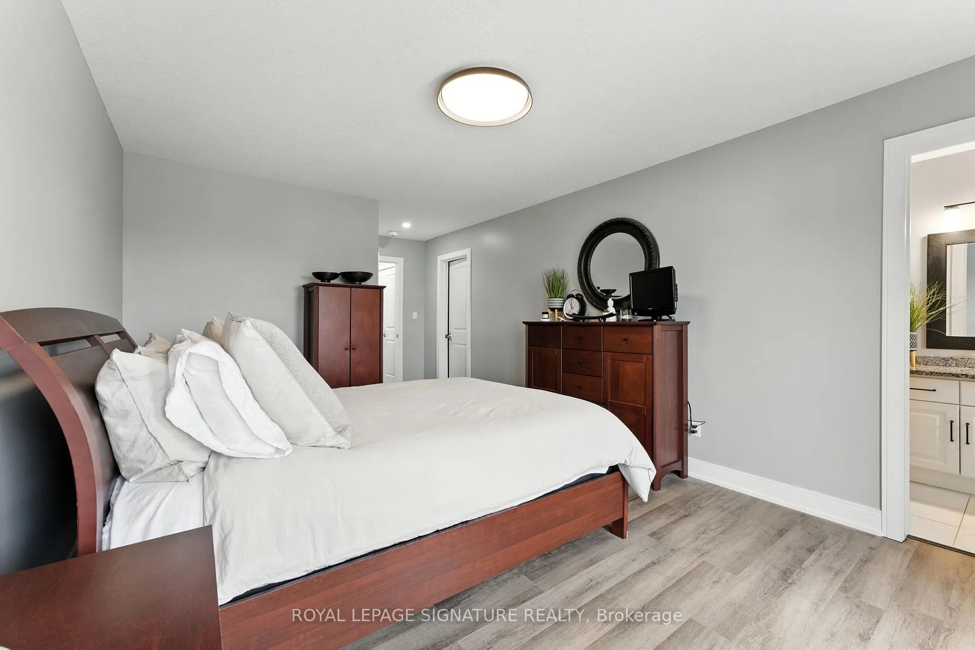 Photo 16 of Unit 33, 60 Arkell Road, Guelph, Kortright East — HOMEH