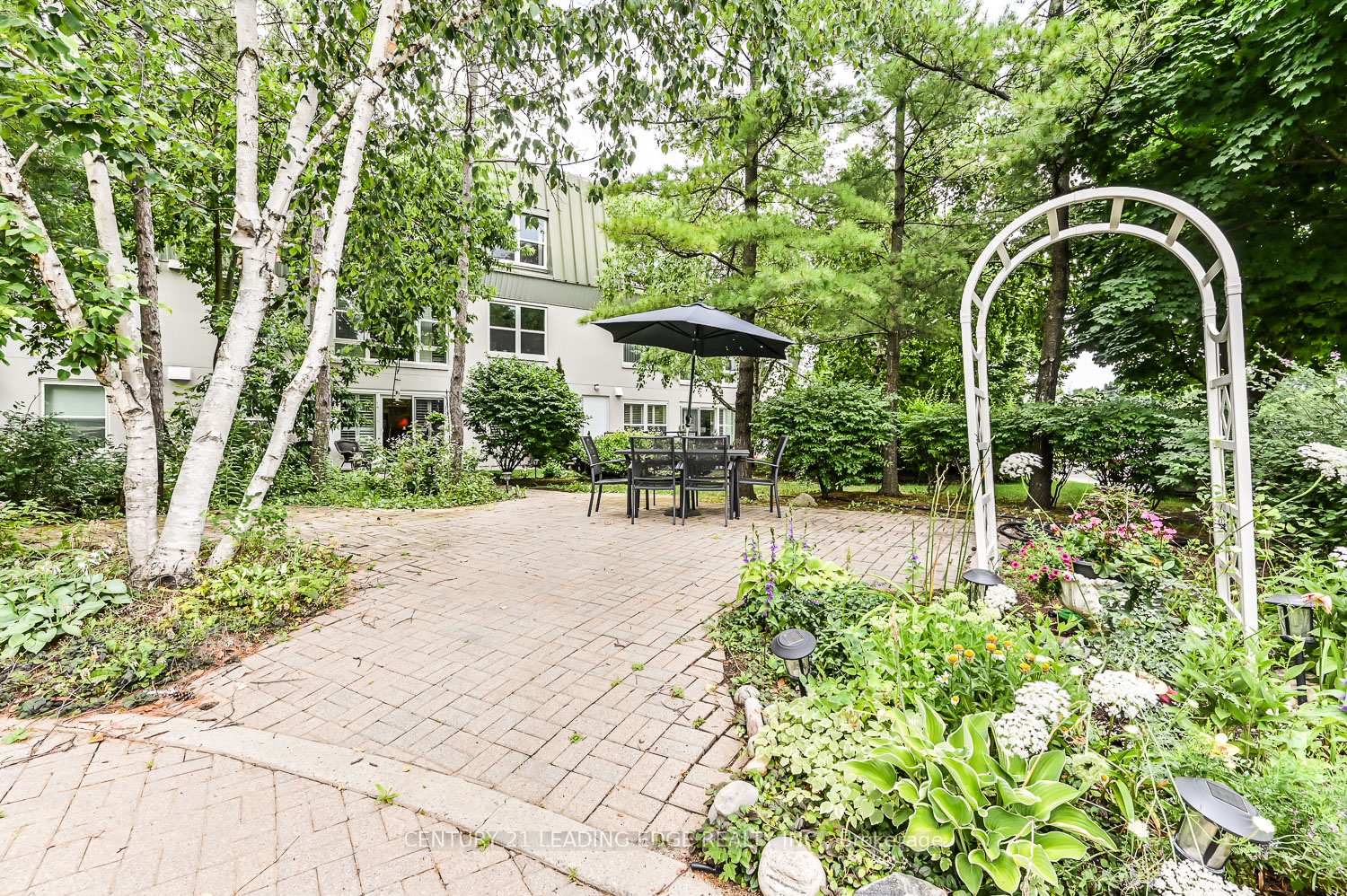 Photo 6 of Unit 114, 100 Anna Russell Way, Markham, Unionville — HOMEH