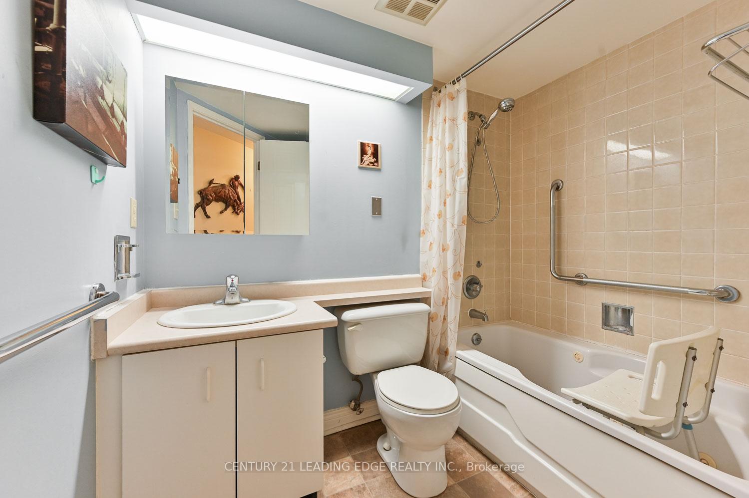 Photo 27 of Unit 114, 100 Anna Russell Way, Markham, Unionville — HOMEH
