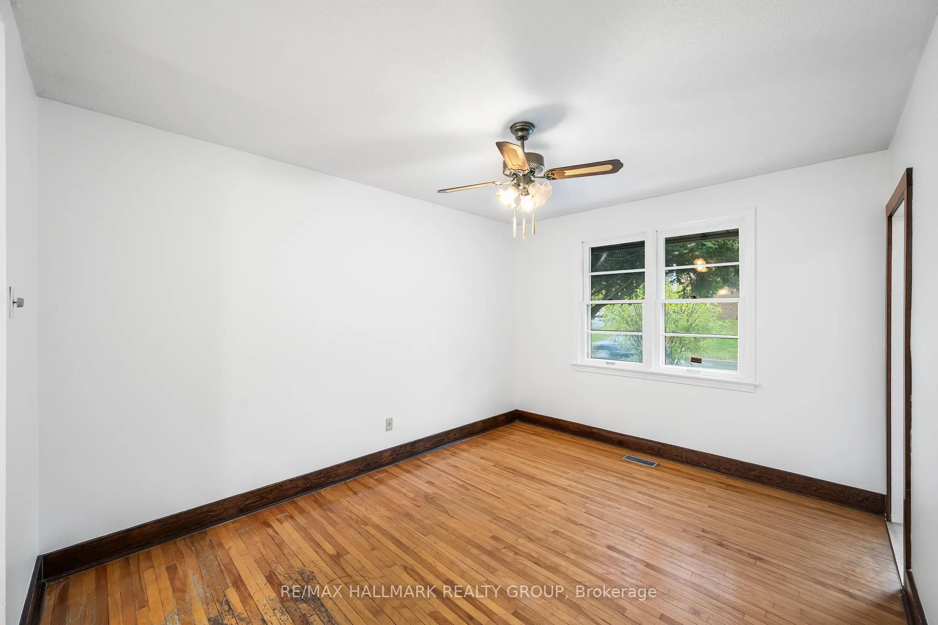 Photo 10 of 2028 Othello Avenue, Ottawa, Elmvale Acres/Urbandale — HOMEH