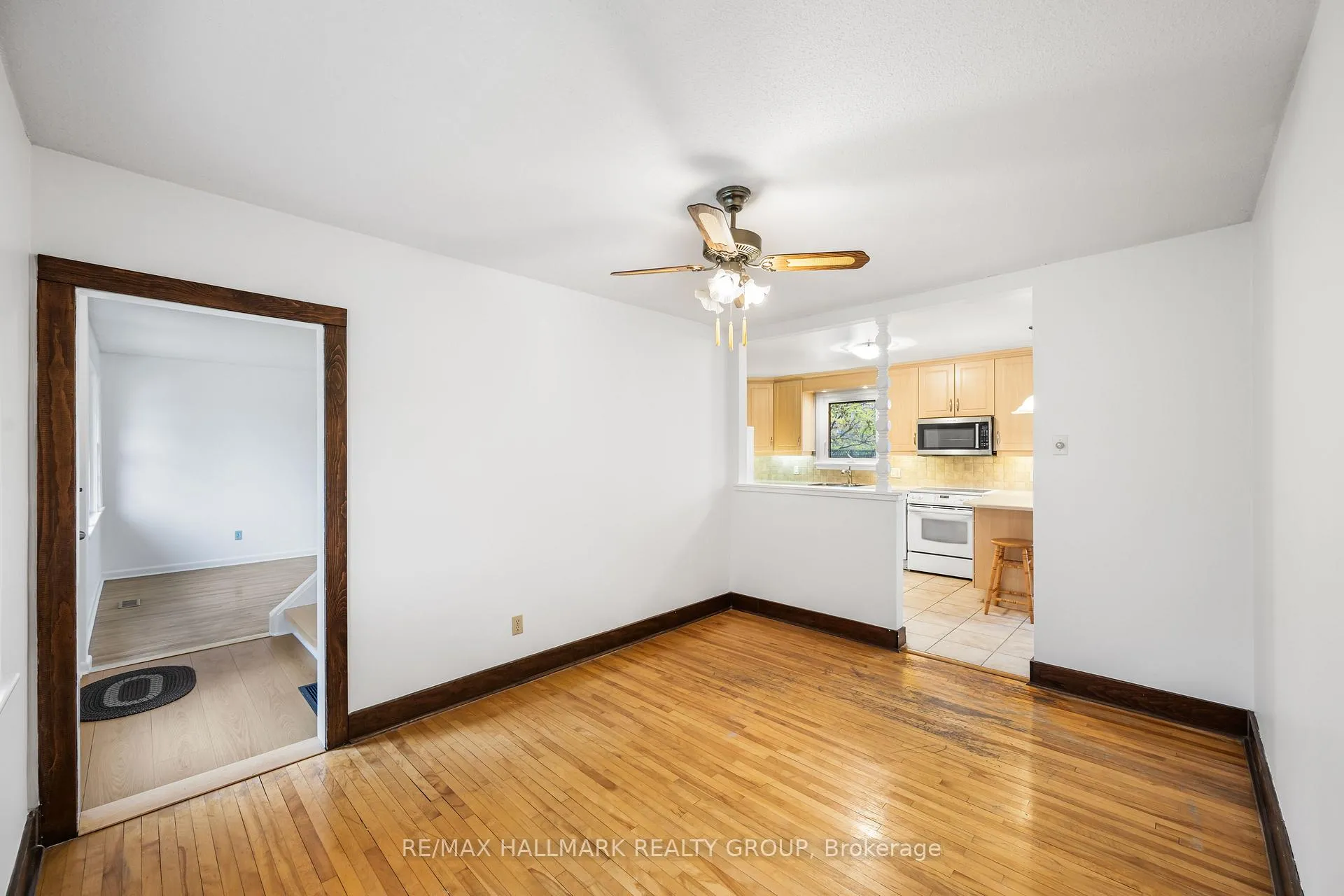 Photo 11 of 2028 Othello Avenue, Ottawa, Elmvale Acres/Urbandale — HOMEH