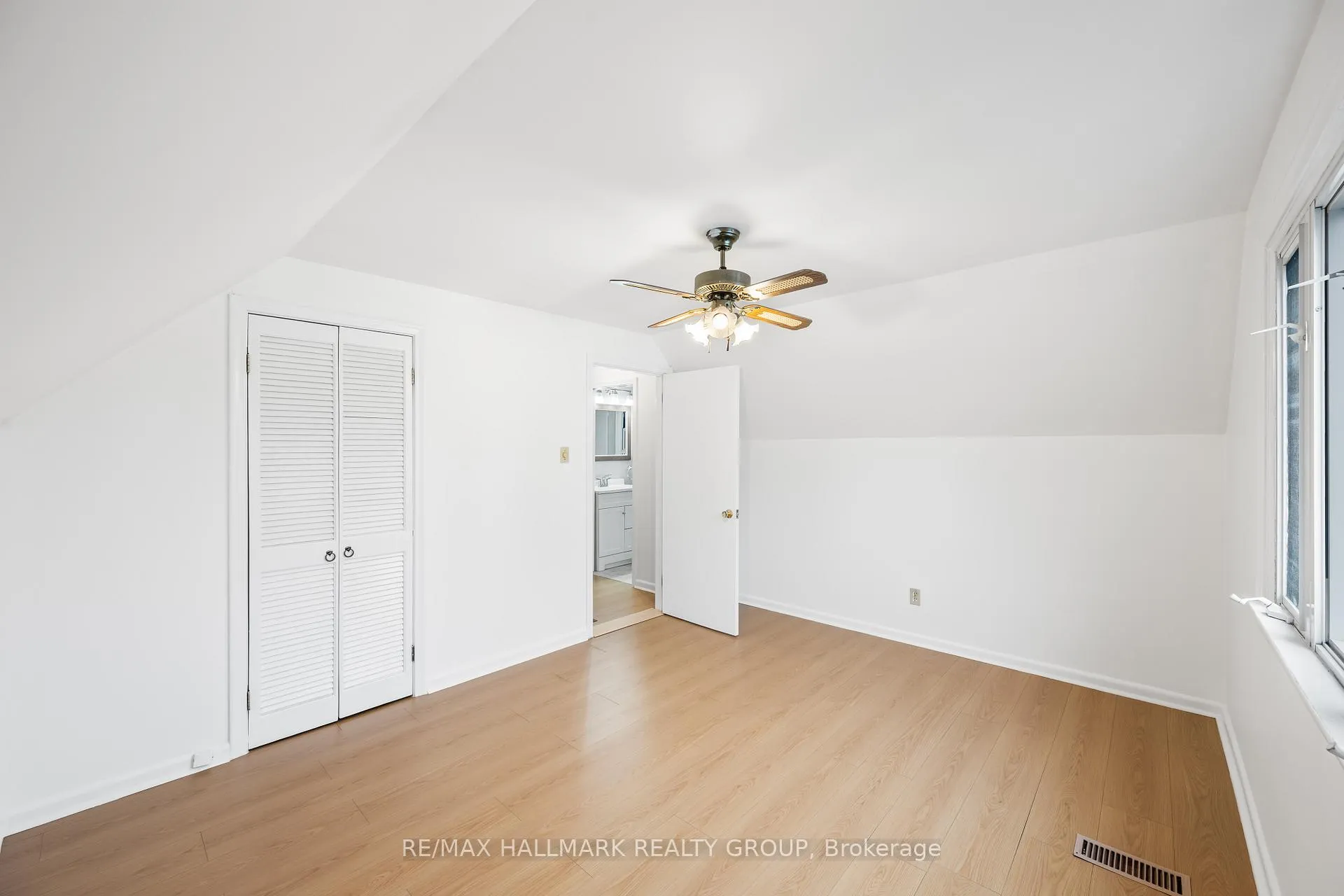 Photo 14 of 2028 Othello Avenue, Ottawa, Elmvale Acres/Urbandale — HOMEH