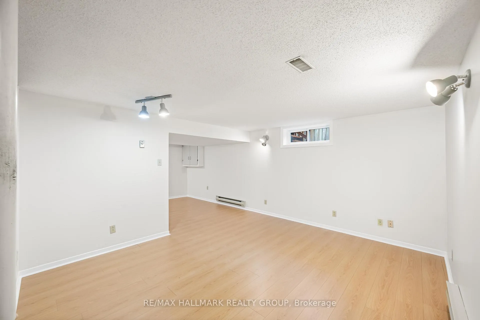 Photo 17 of 2028 Othello Avenue, Ottawa, Elmvale Acres/Urbandale — HOMEH