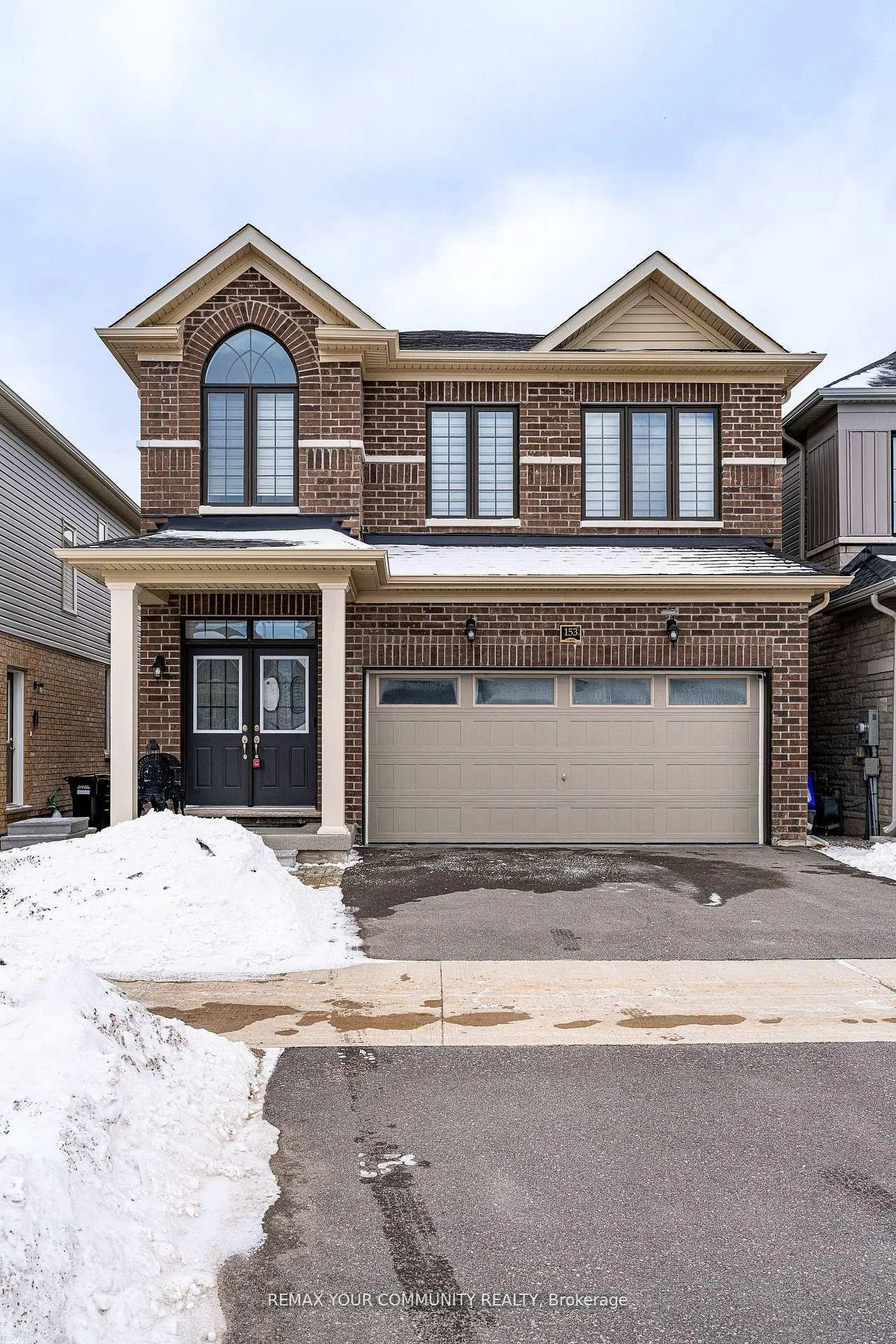 Photo 2 of 153 Terry Fox Drive, Barrie, Rural Barrie Southeast — HOMEH