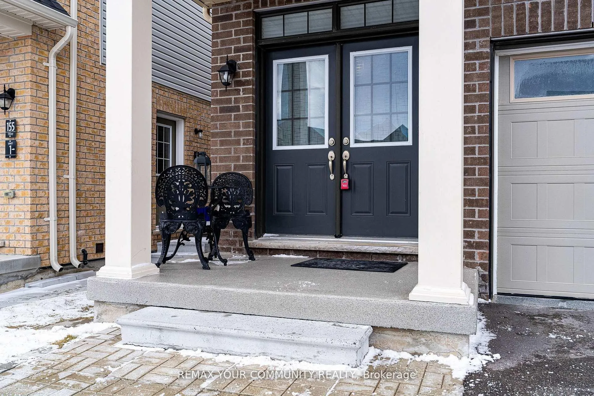 Photo 3 of 153 Terry Fox Drive, Barrie, Rural Barrie Southeast — HOMEH