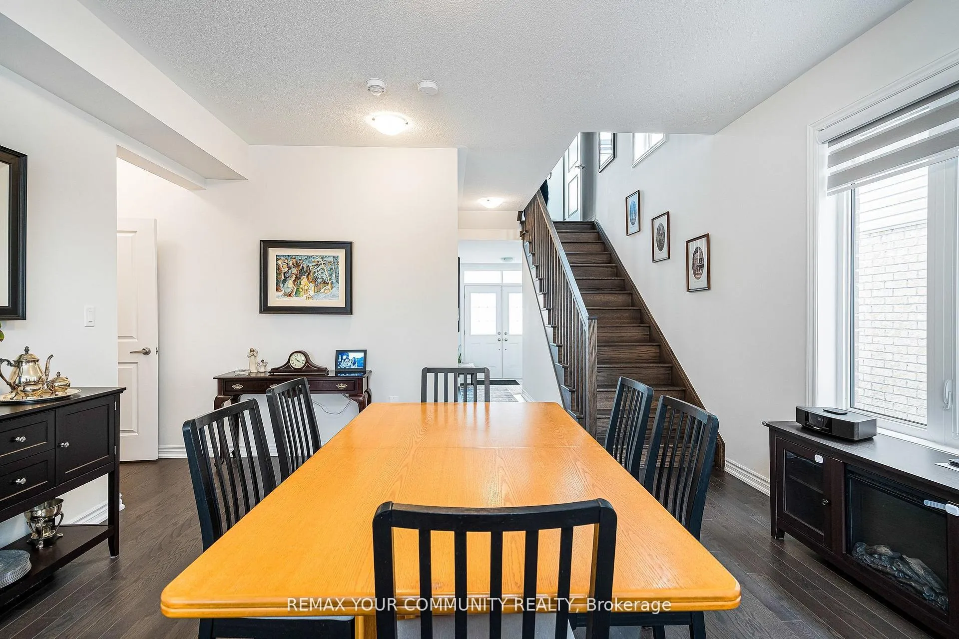 Photo 12 of 153 Terry Fox Drive, Barrie, Rural Barrie Southeast — HOMEH