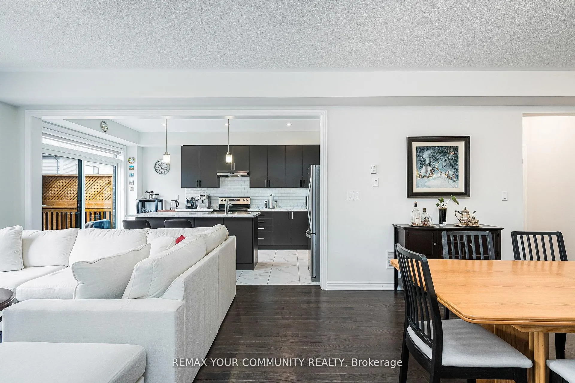 Photo 15 of 153 Terry Fox Drive, Barrie, Rural Barrie Southeast — HOMEH
