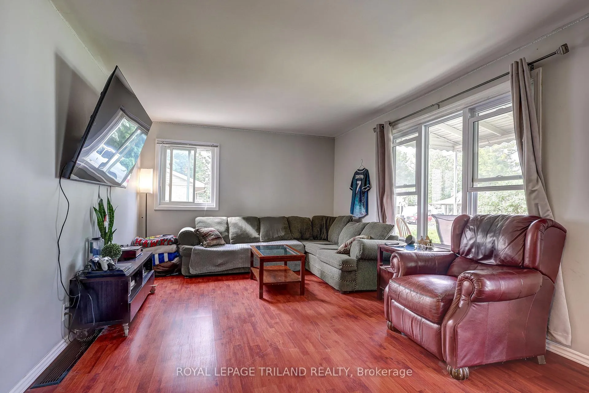 Photo 4 of 249 Victoria Street, Central Elgin, Belmont — HOMEH