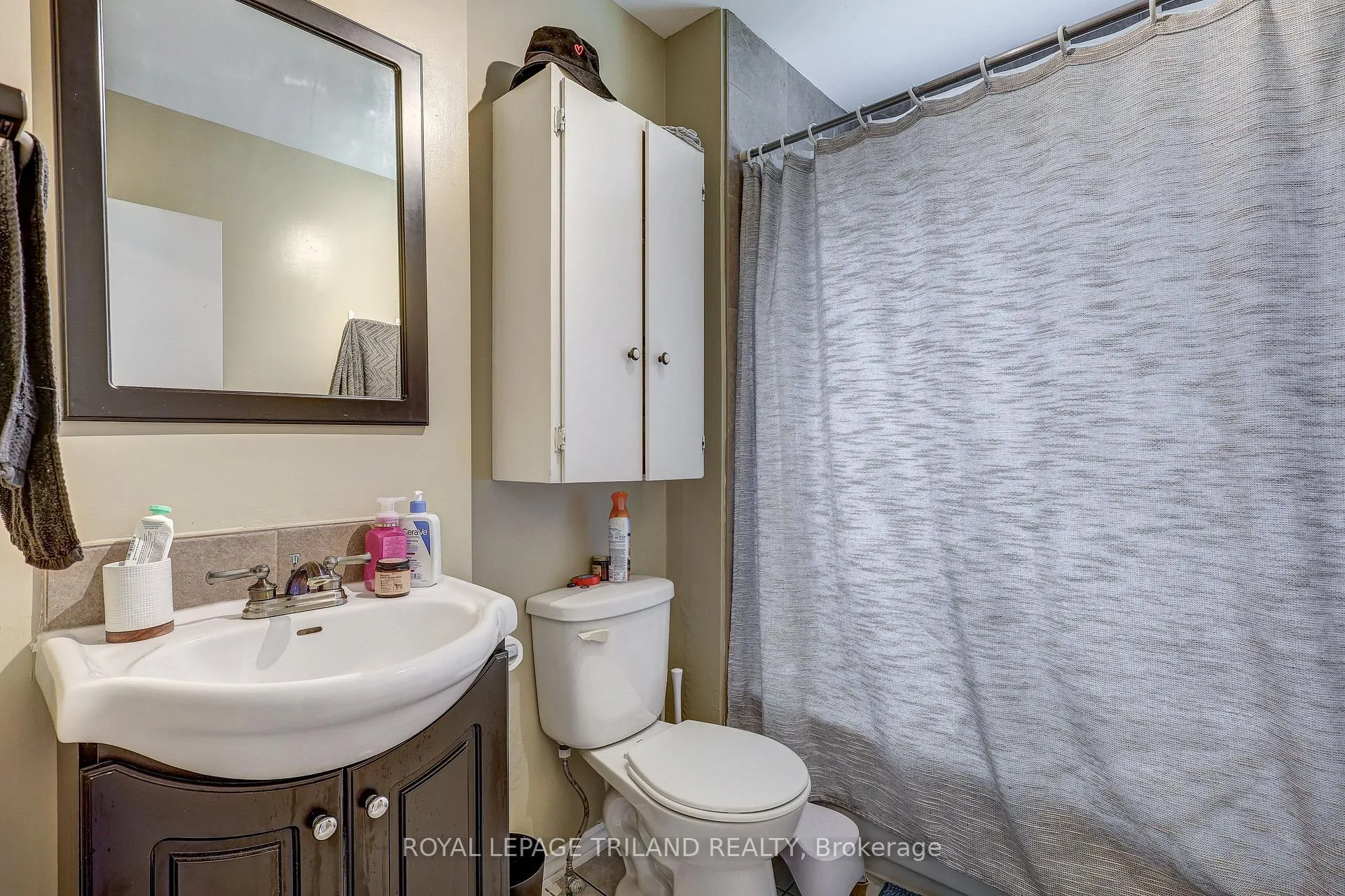 Photo 5 of 249 Victoria Street, Central Elgin, Belmont — HOMEH