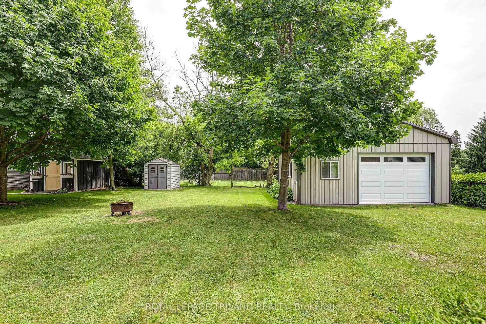 Photo 34 of 249 Victoria Street, Central Elgin, Belmont — HOMEH