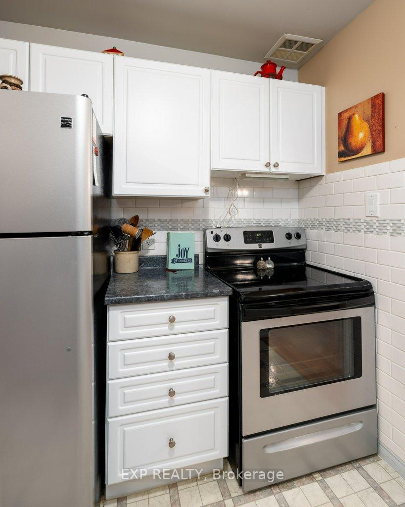 Photo 8 of Unit 113, 223 North Park Street, Belleville, Belleville Ward — HOMEH