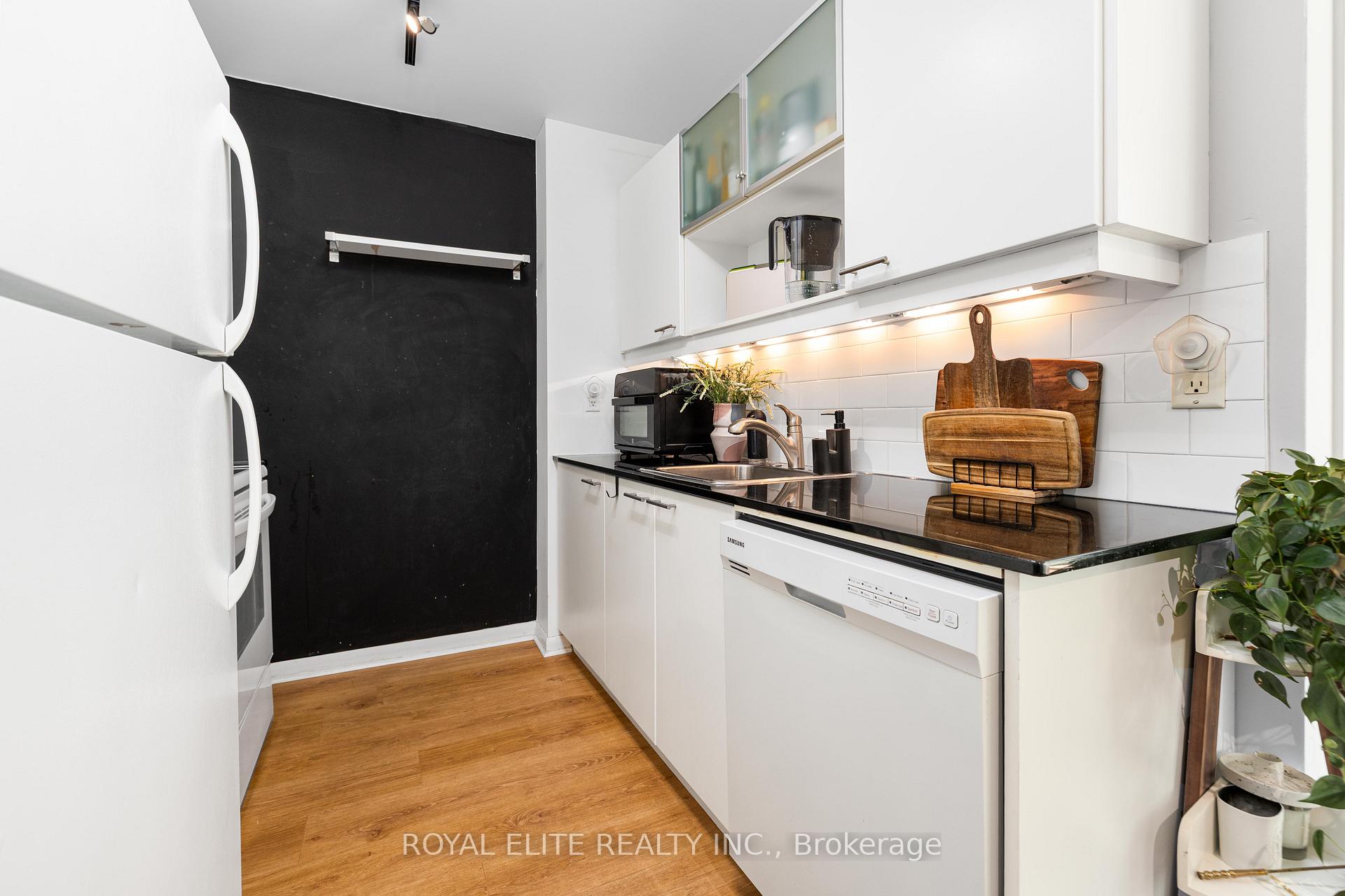 Photo 10 of Unit 307, 218 King Street E, Toronto, Moss Park — HOMEH