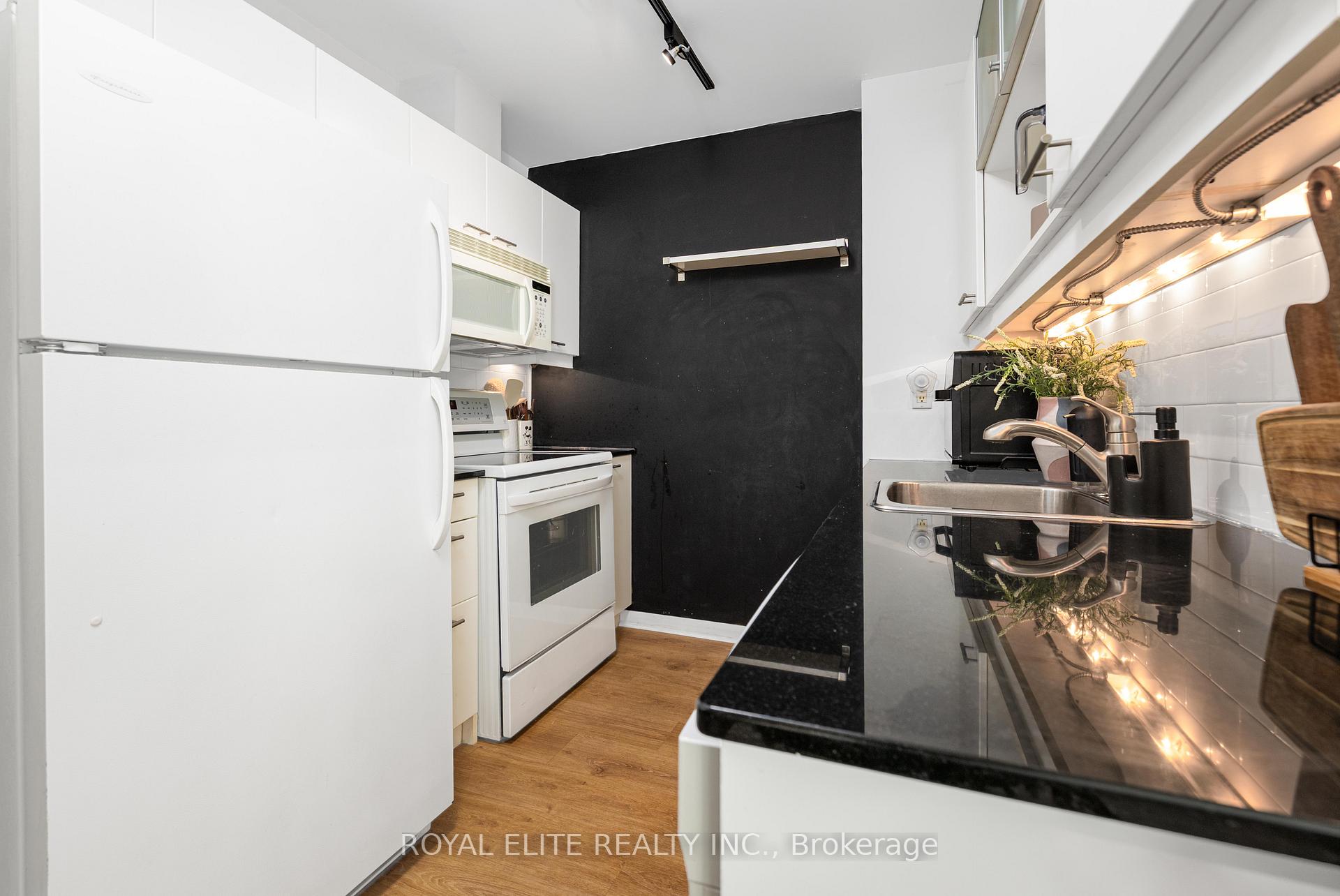 Photo 11 of Unit 307, 218 King Street E, Toronto, Moss Park — HOMEH