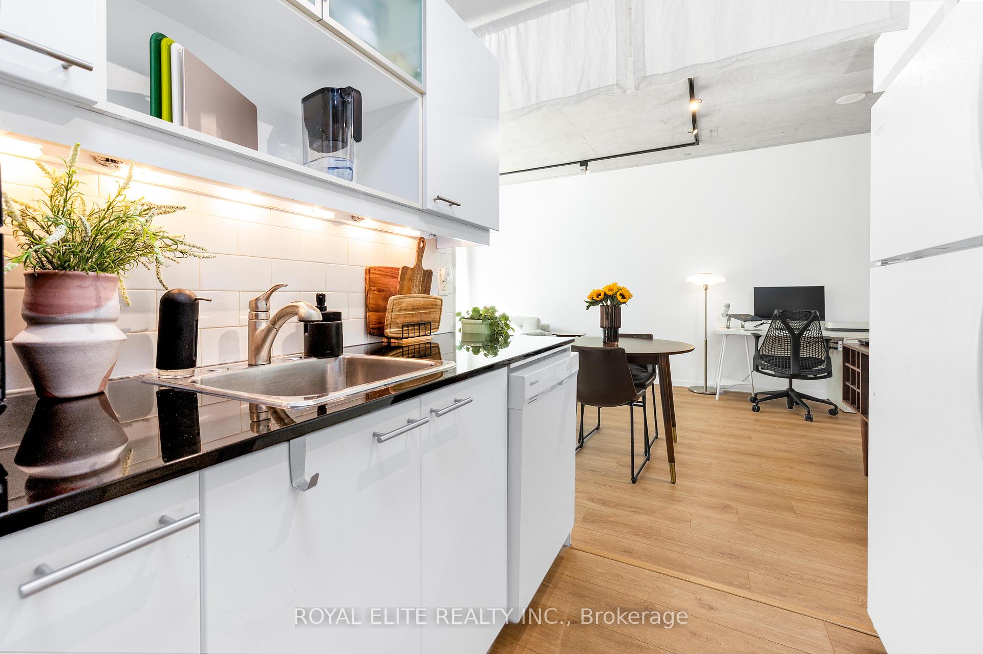 Photo 12 of Unit 307, 218 King Street E, Toronto, Moss Park — HOMEH