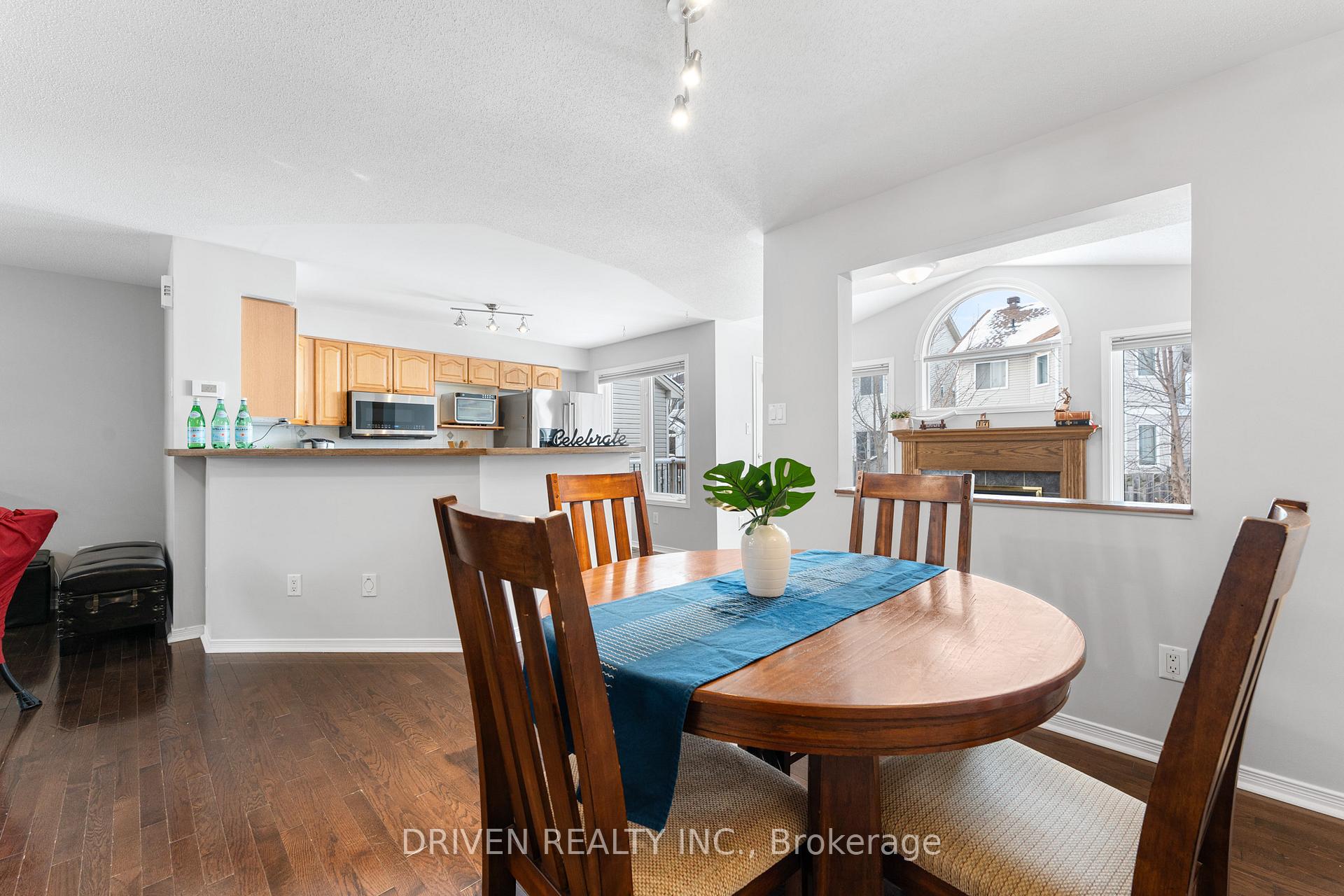 Photo 7 of 17 Coleridge Street, Ottawa, Central Park — HOMEH