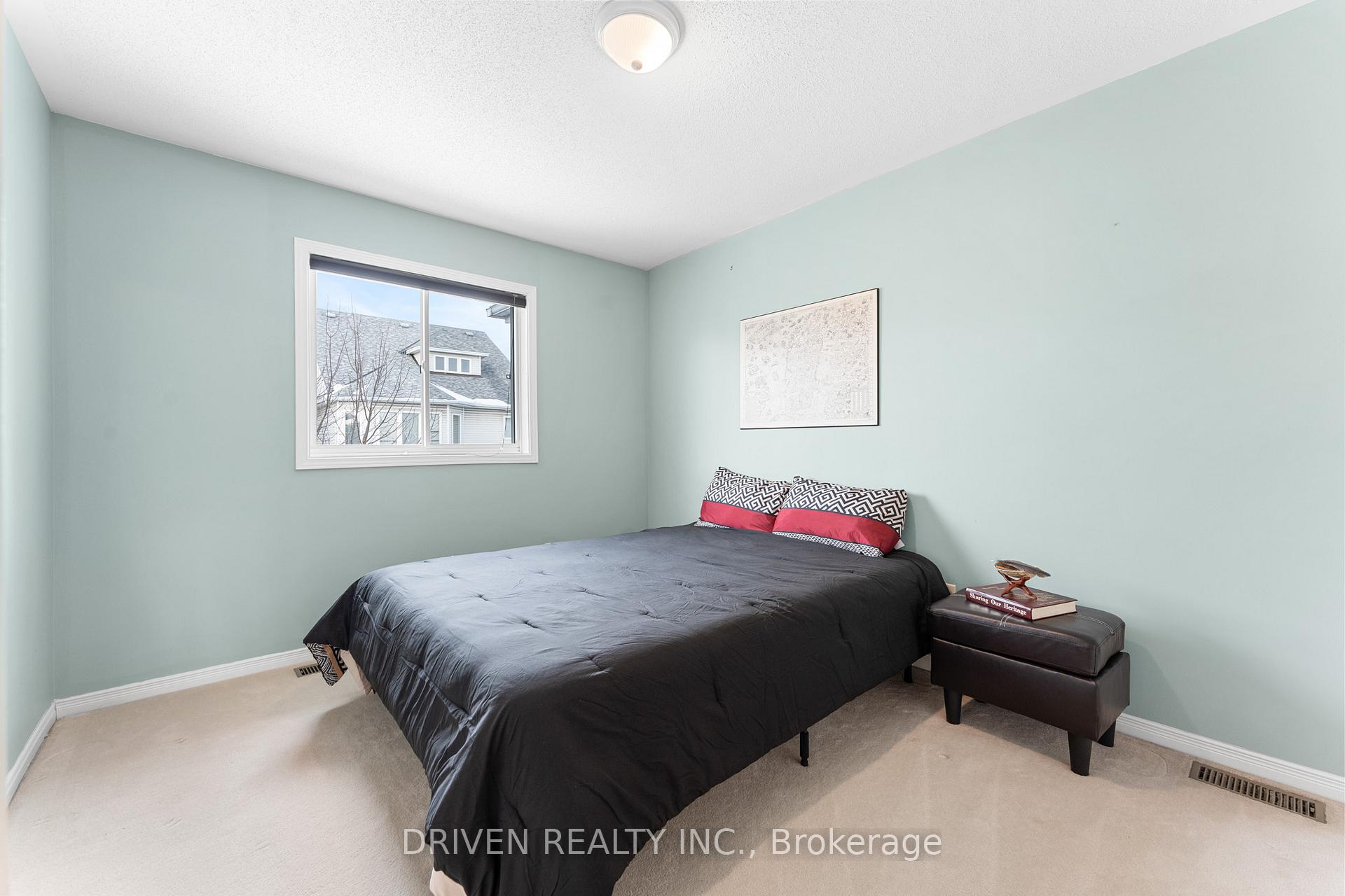 Photo 25 of 17 Coleridge Street, Ottawa, Central Park — HOMEH