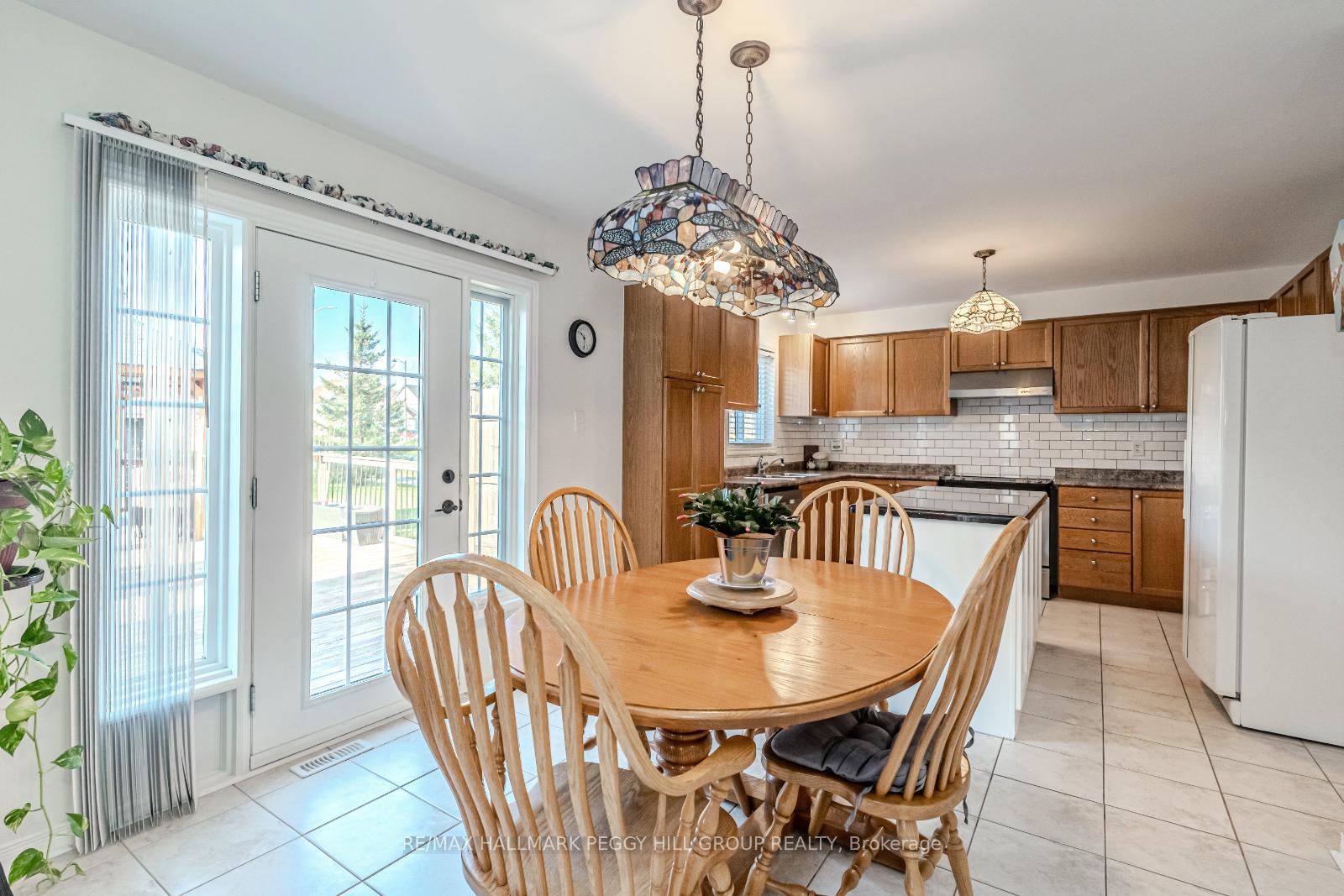 Photo 7 of 222 Red Oak Trail, Clearview, Stayner — HOMEH