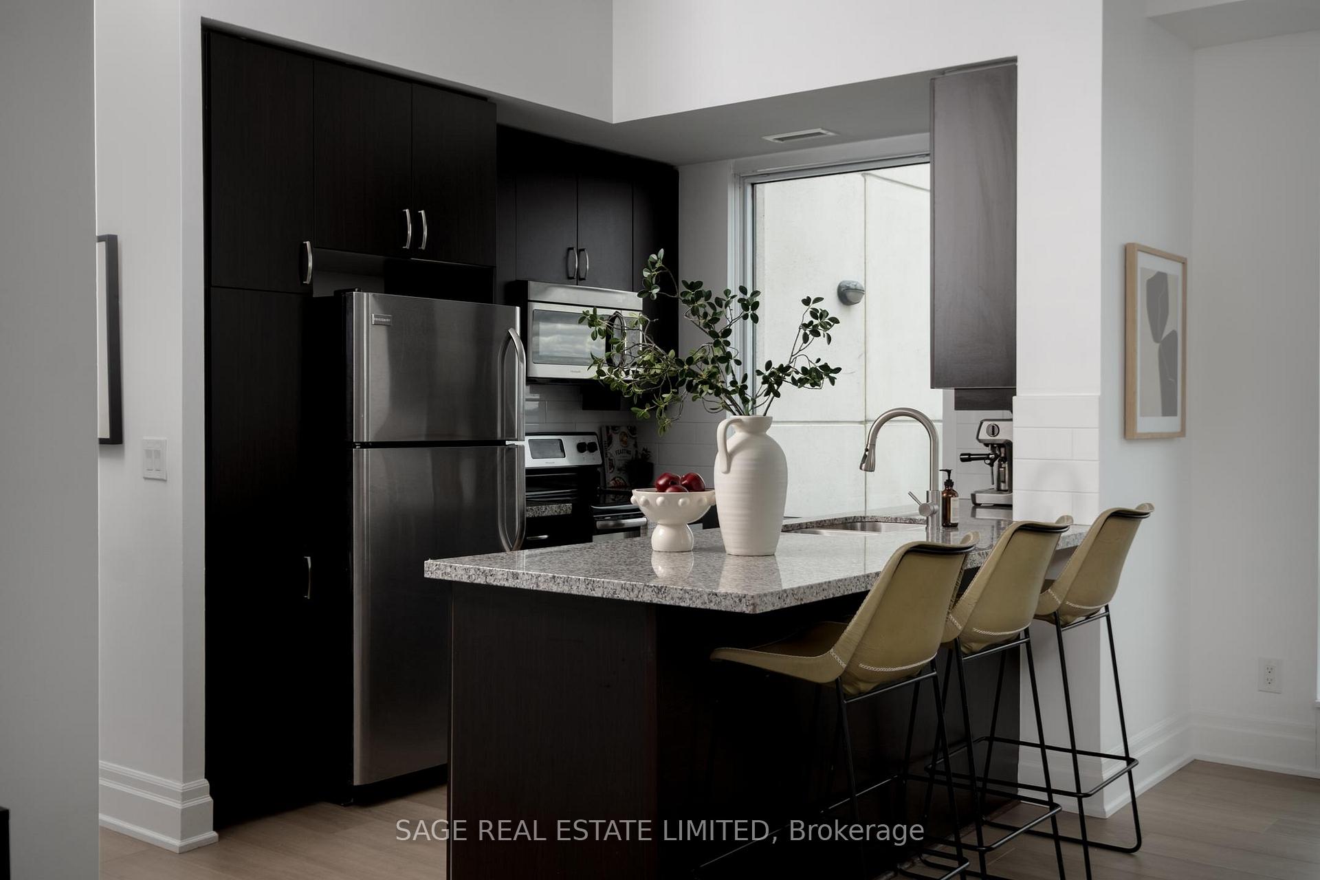 Photo 8 of Unit 1007, 131 Upper Duke Crescent, Markham, Unionville — HOMEH