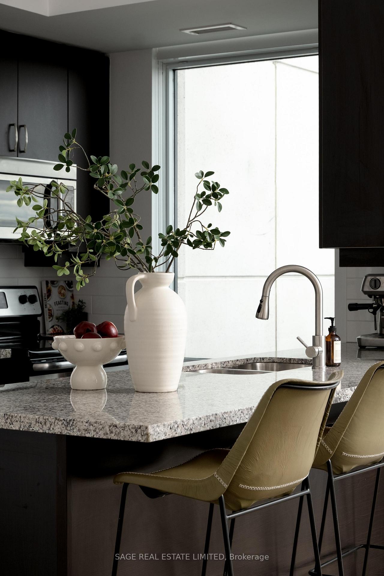 Photo 9 of Unit 1007, 131 Upper Duke Crescent, Markham, Unionville — HOMEH