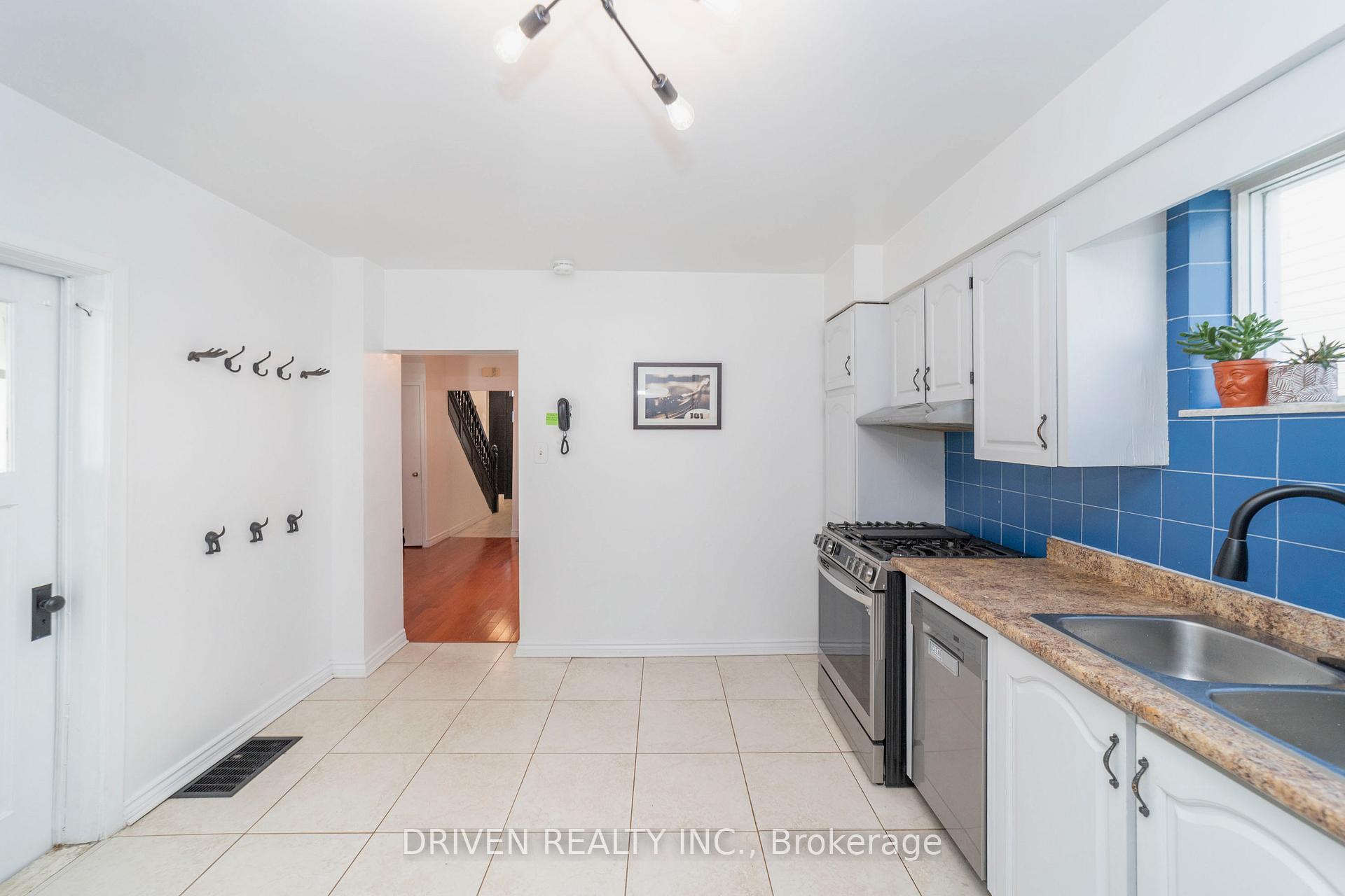 Photo 10 of 57 Norman Street, Ottawa, West Centre Town — HOMEH