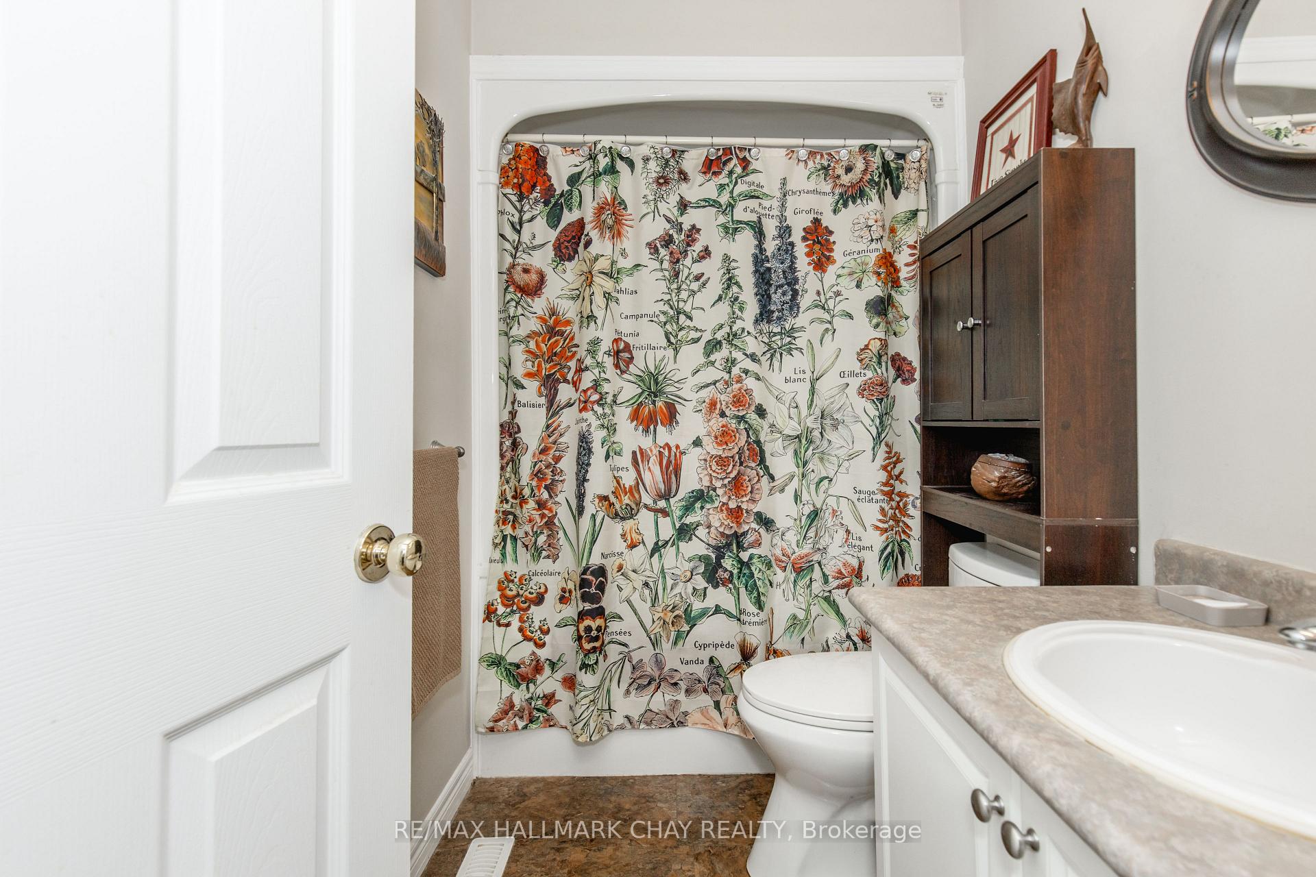 Photo 15 of Unit 11, 234 Cundles Road E, Barrie, Little Lake — HOMEH