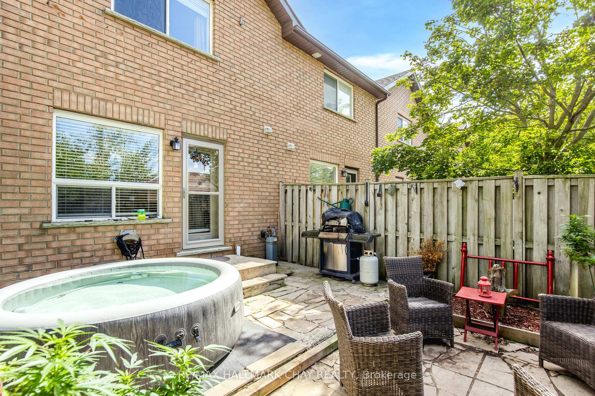 Photo 28 of Unit 11, 234 Cundles Road E, Barrie, Little Lake — HOMEH
